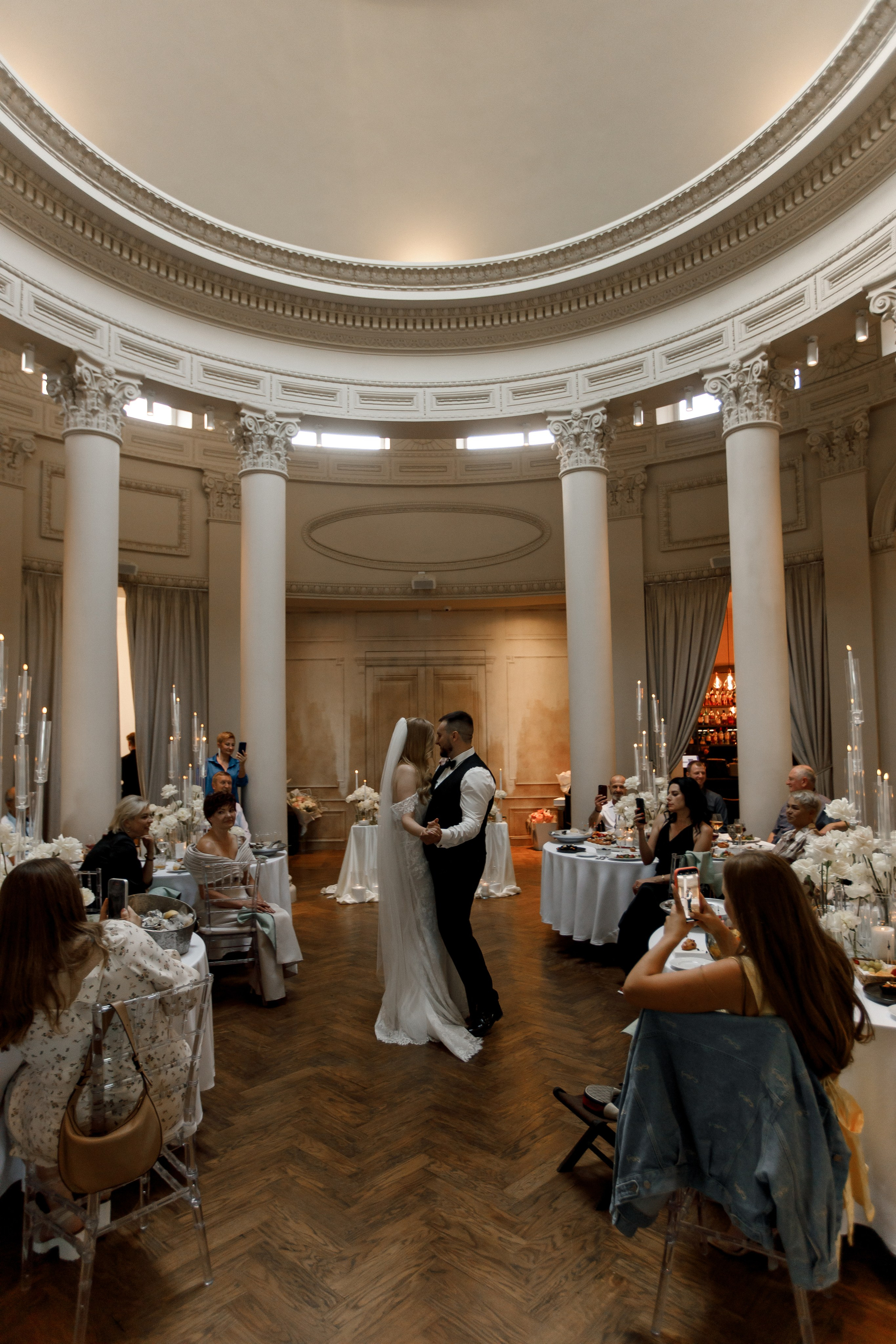 Артур и Елизавета. Бутик-отель «Pallasa». Фотограф Анна Лейман. Севастополь