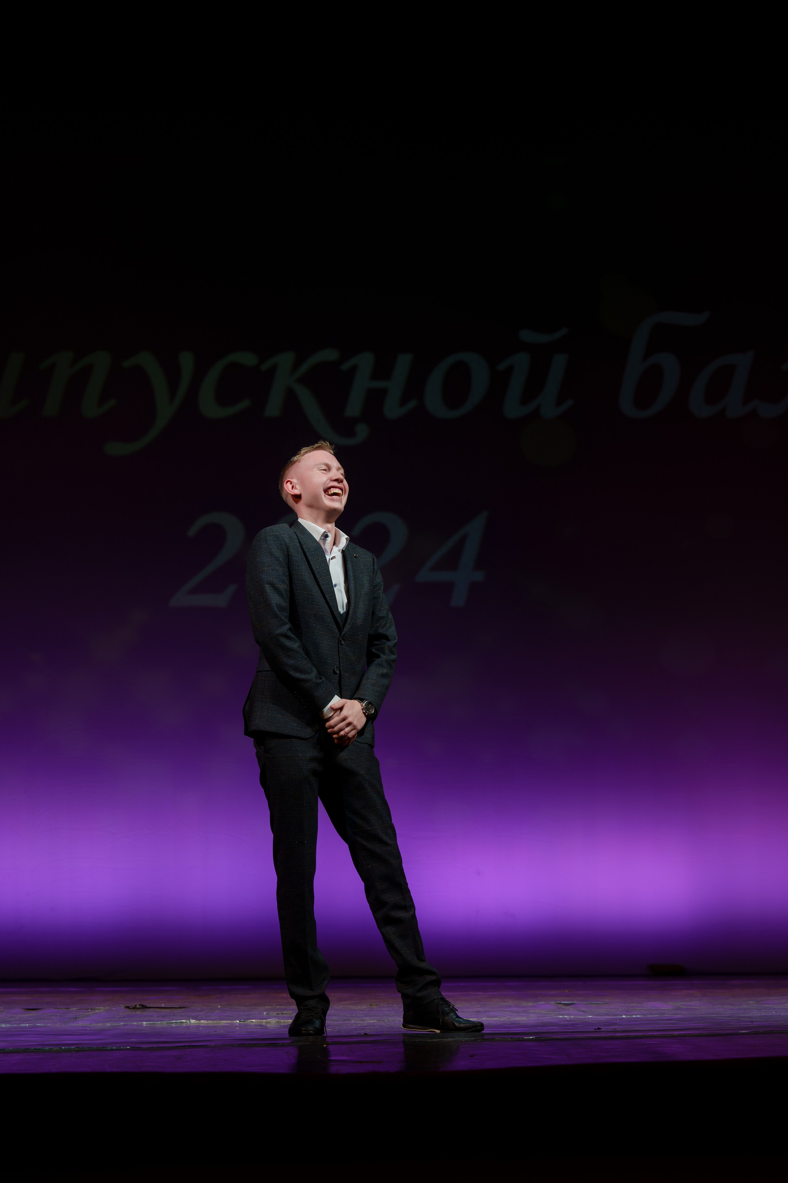 Выпускной Гимназия 7. Свадебный и репортажный фотограф Элина Козырьянова