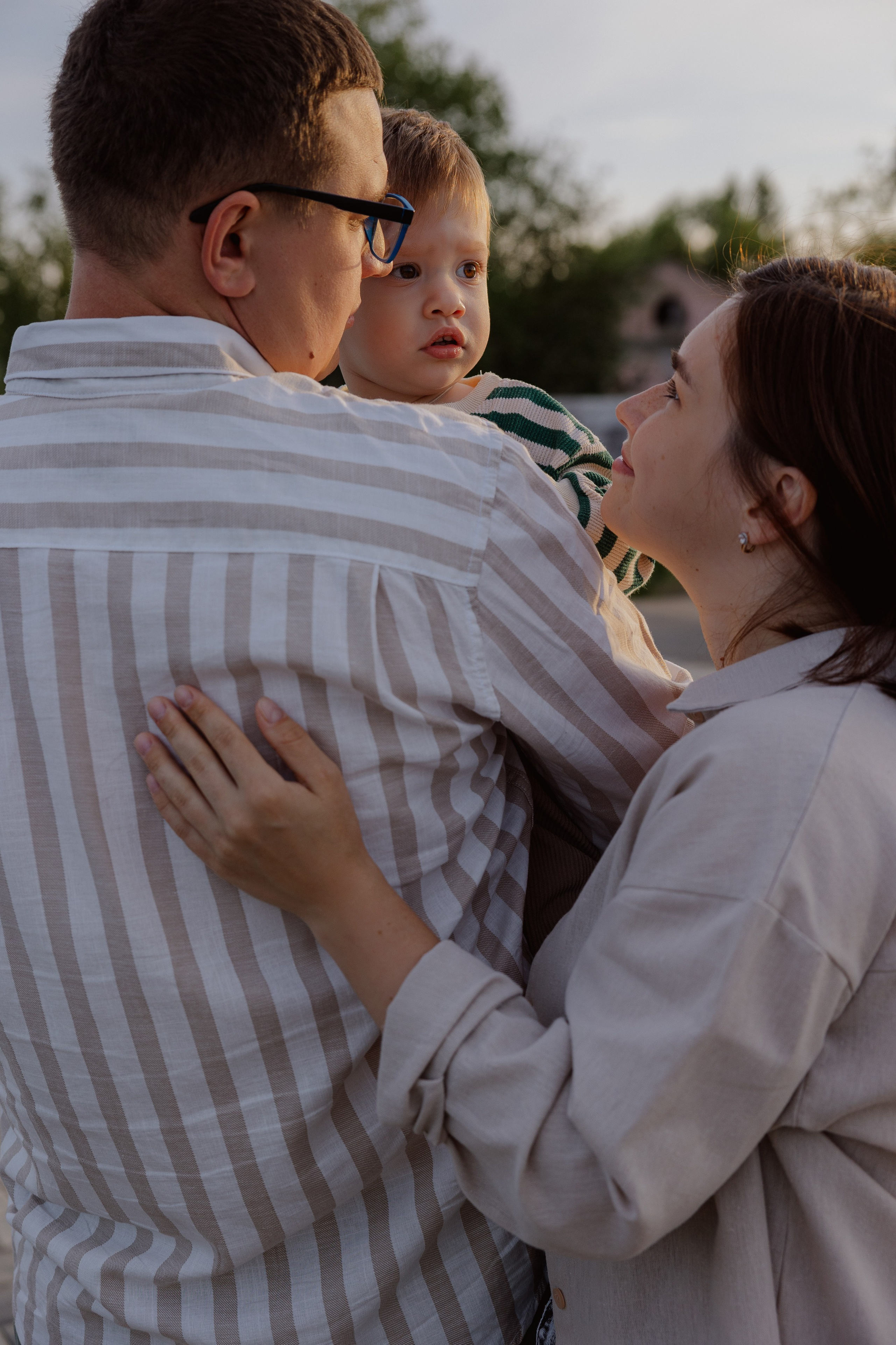Семейная прогулка на бульваре в Кинешме. Артем Розанов фотограф в Иванове фотограф в Кинешме