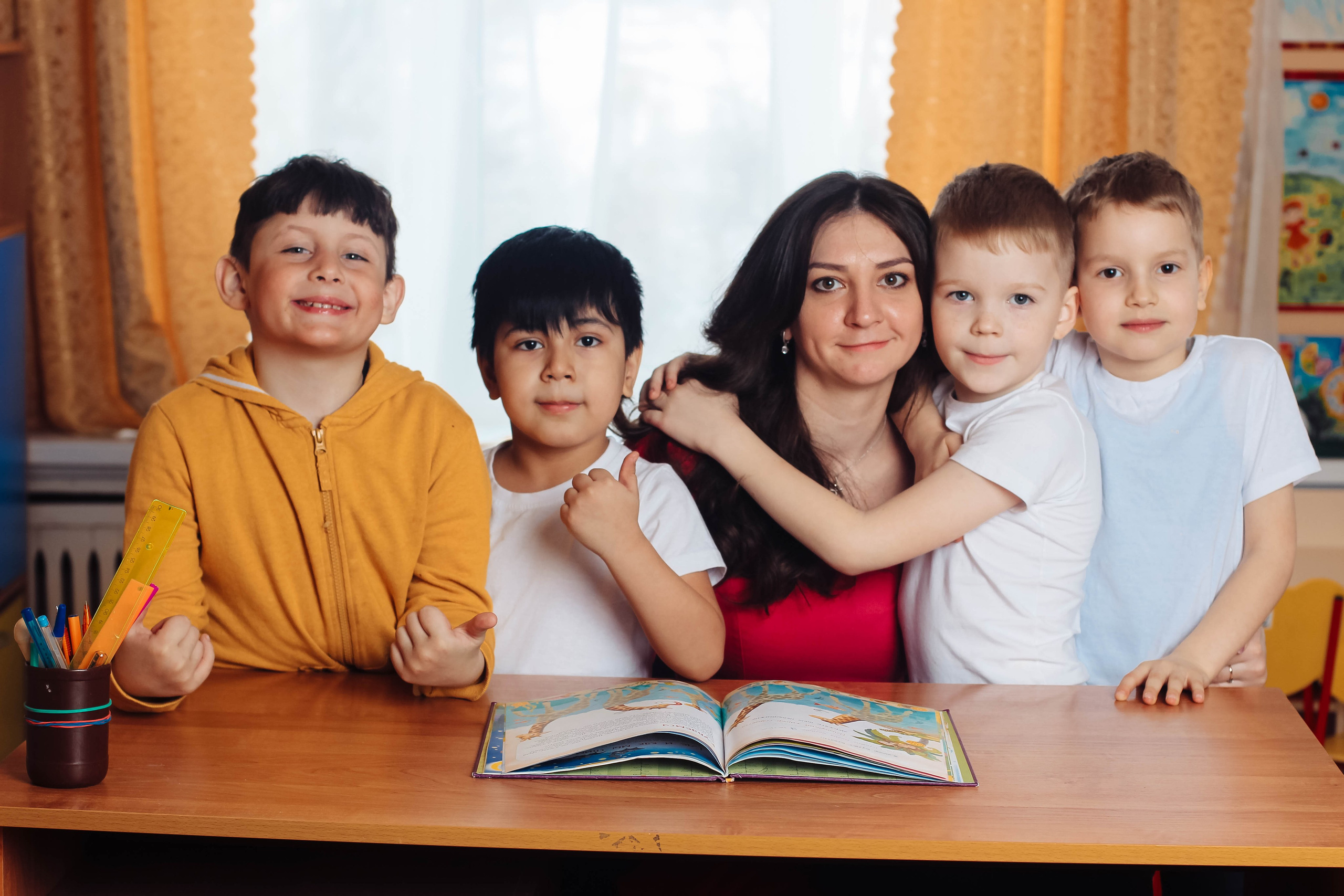 Выпускные альбомы  Axioma для детского сада. AXIOMA │ Выпускные альбомы в Иркуске. Альбом в подарок! Закажи сейчас!