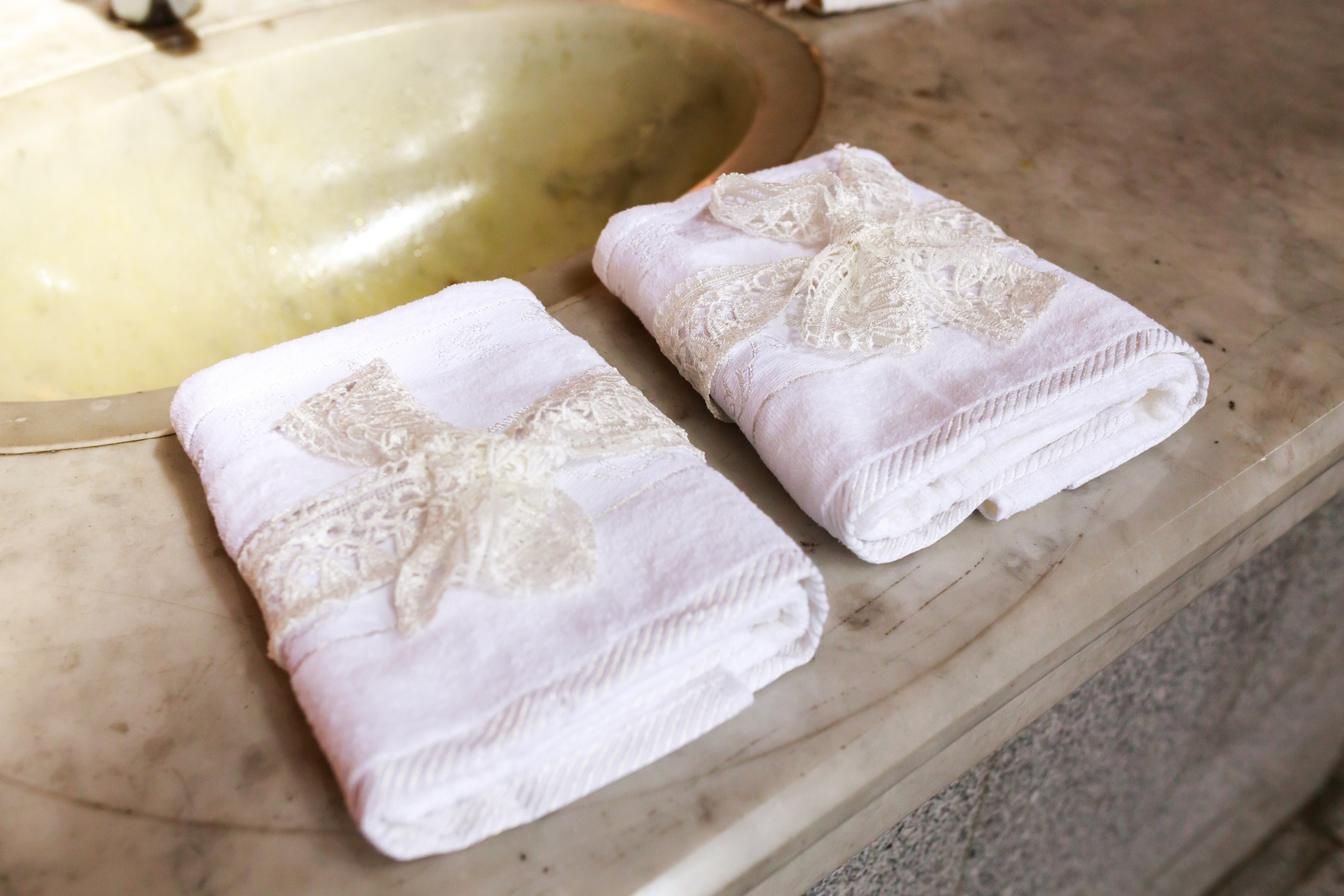 Таинство Крещения в Армянской церкви. Фотограф Тверь. Свадебные, семейные, индивидуальные фотосессии