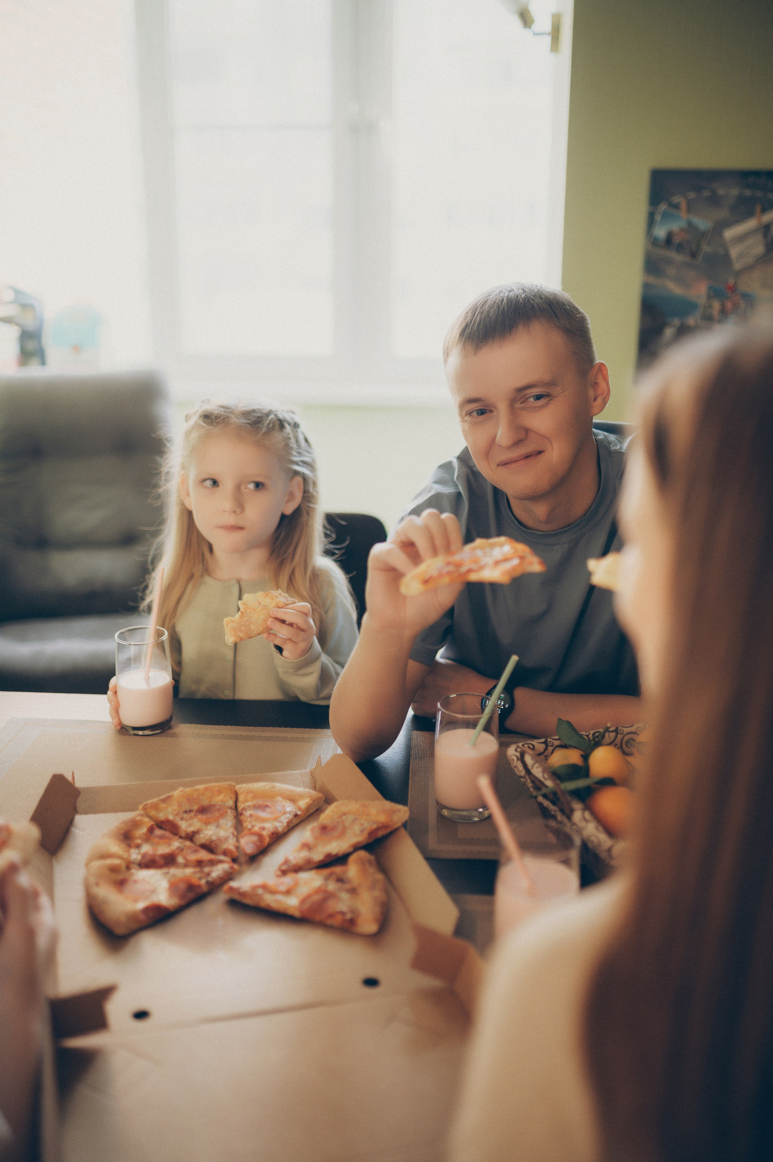 Тася, Соня, Женя и Илья (новогодняя домашняя). Фотограф, г. Лесной Свердловской области