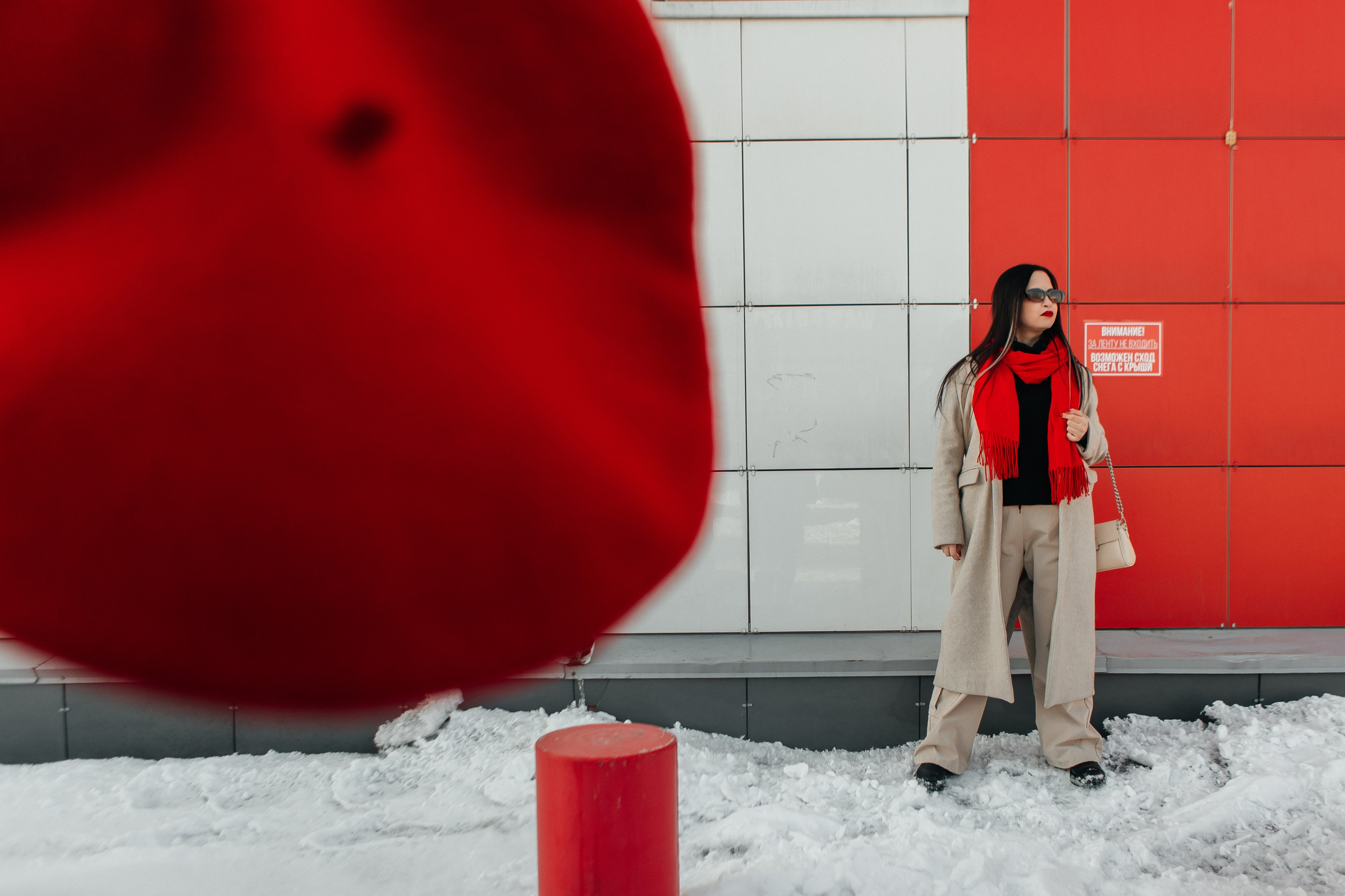 Фотосессия девушки в красном. Дарья Белякова. Свадебный, детский и семейный фотограф в городе Бийск