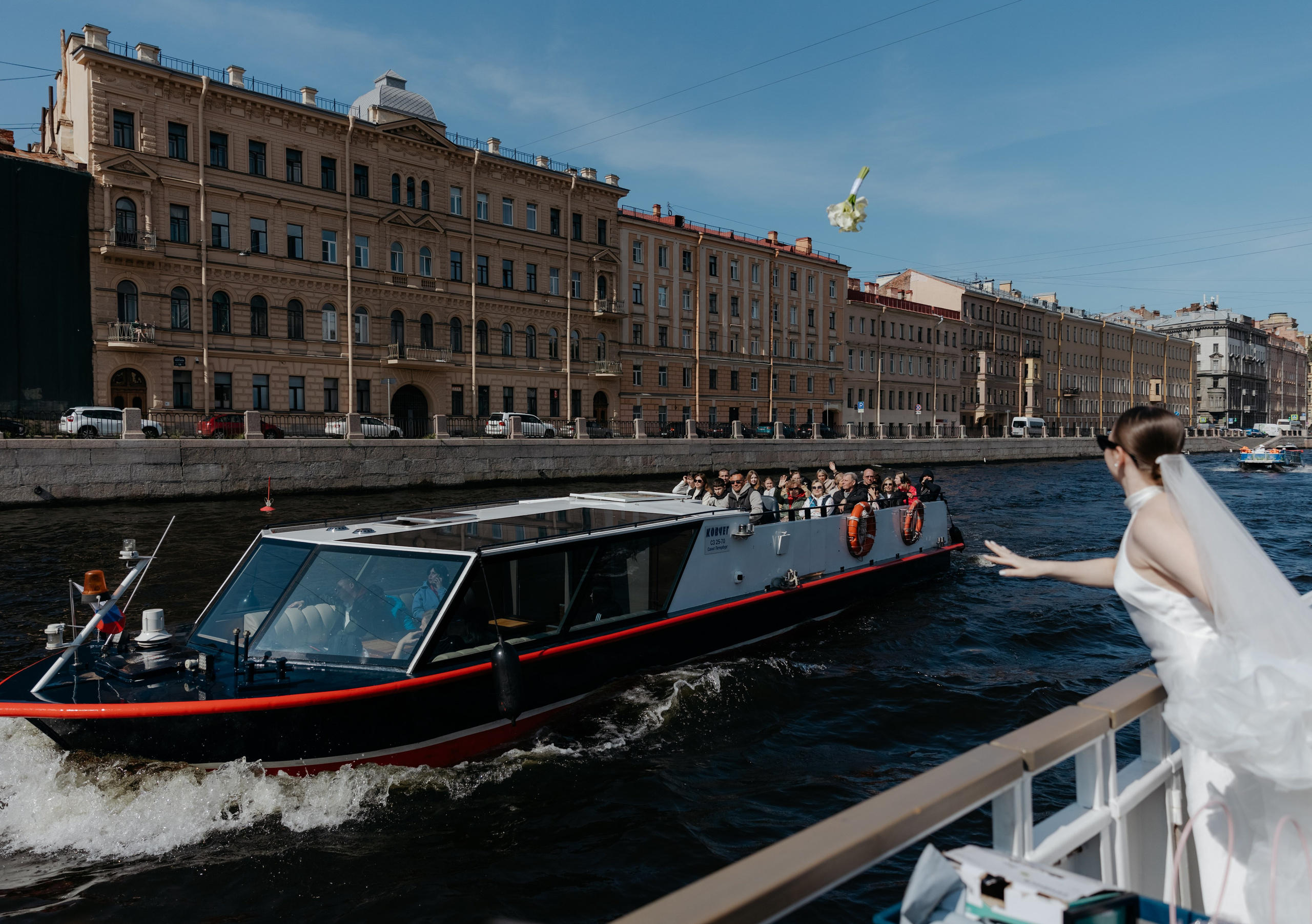 Двери Петроградки. Свадебный и репортажный фотограф в Санкт-Петербурге