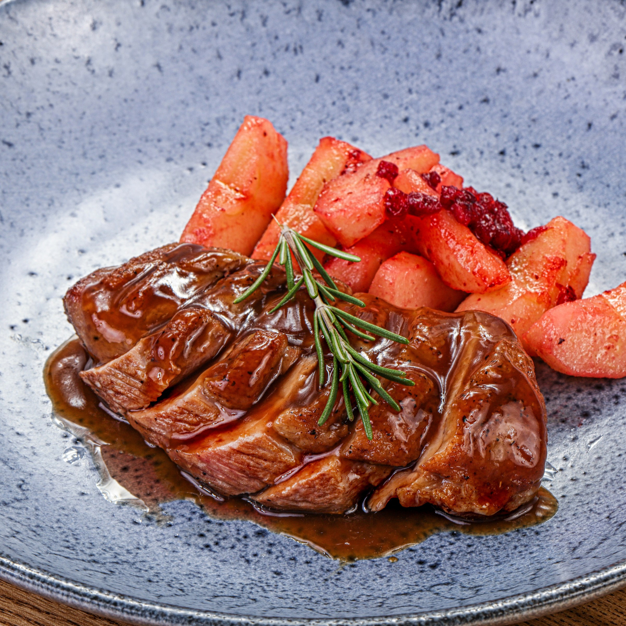 Фотосъемка блюд европейской кухни. Заказ по тел.: +7 (906) 006-90-22. Фуд-фотограф Андрей Старостин — съемка еды в Москве. 9000 руб. в час