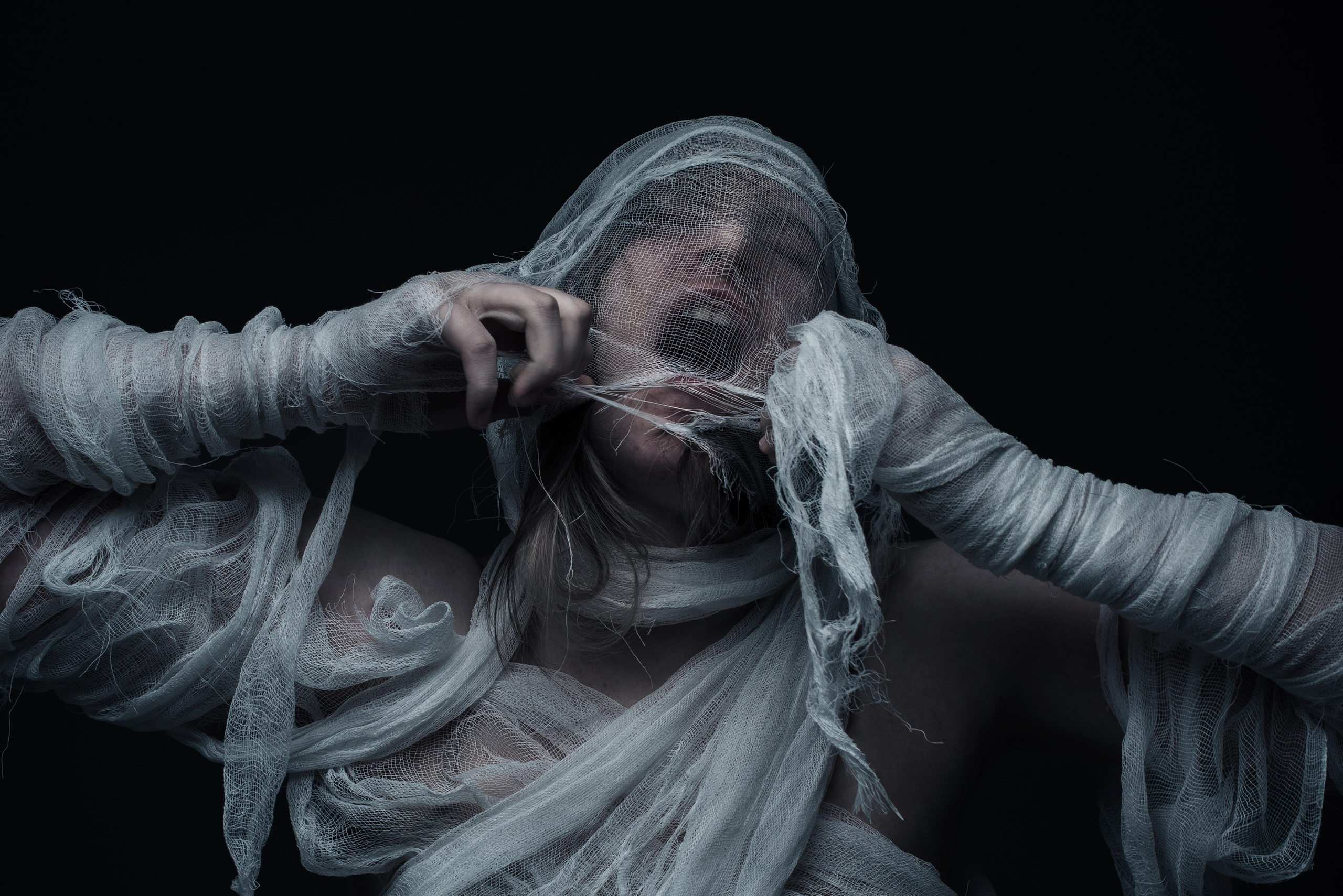 Соня мумия. Паша Страхов — фотограф