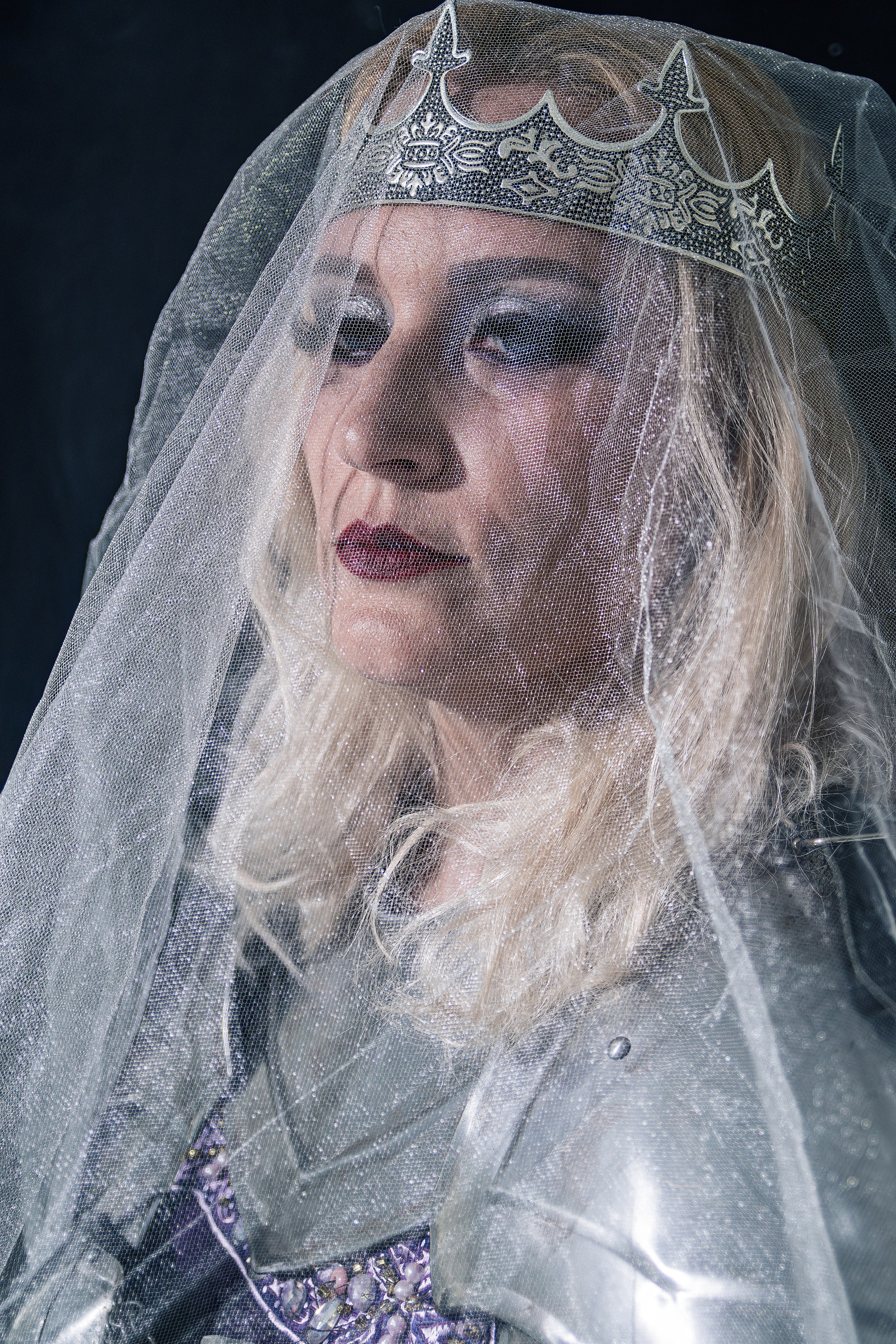 Женская фотосессия в доспехах в Ростове