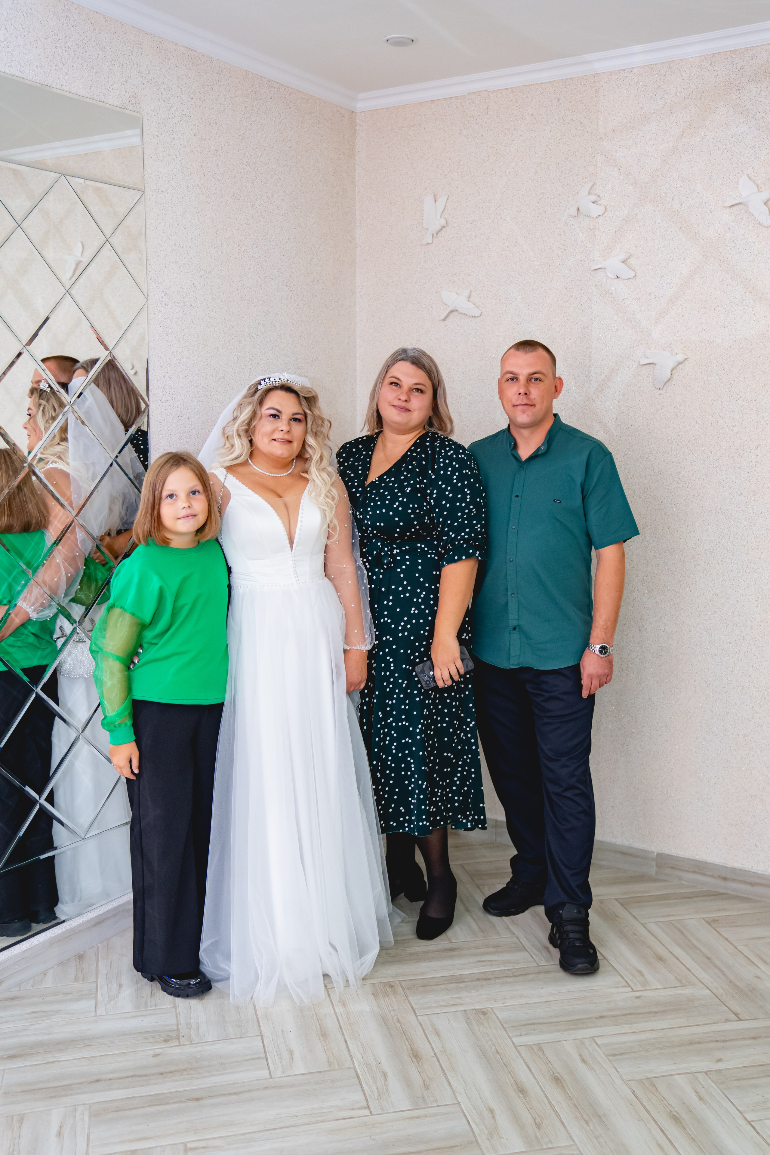 Осенняя Свадьба 2024. Занимаюсь профессиональной фотографией и живу рядом с Байкалом. Работаю в разных жанрах