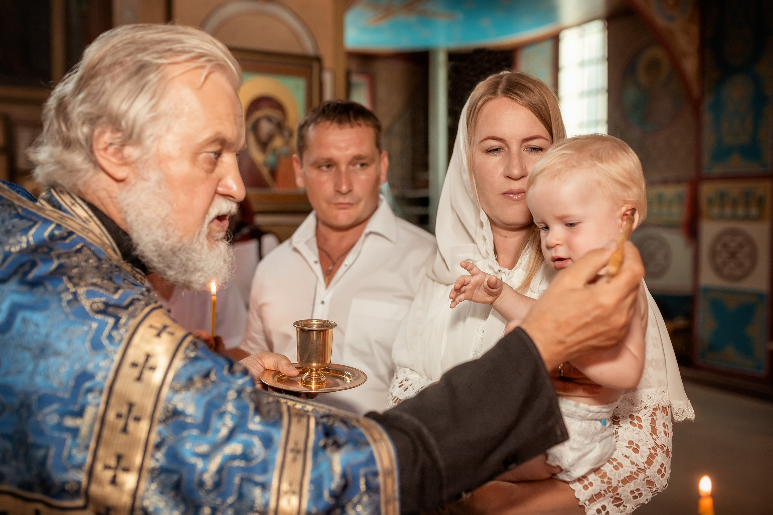 Крещение в Церкви Божией Матери Одигитрия Иерусалимская в Таганроге. Олеся Семейская свадебный и семейный фотограф в Ростове-на-Дону