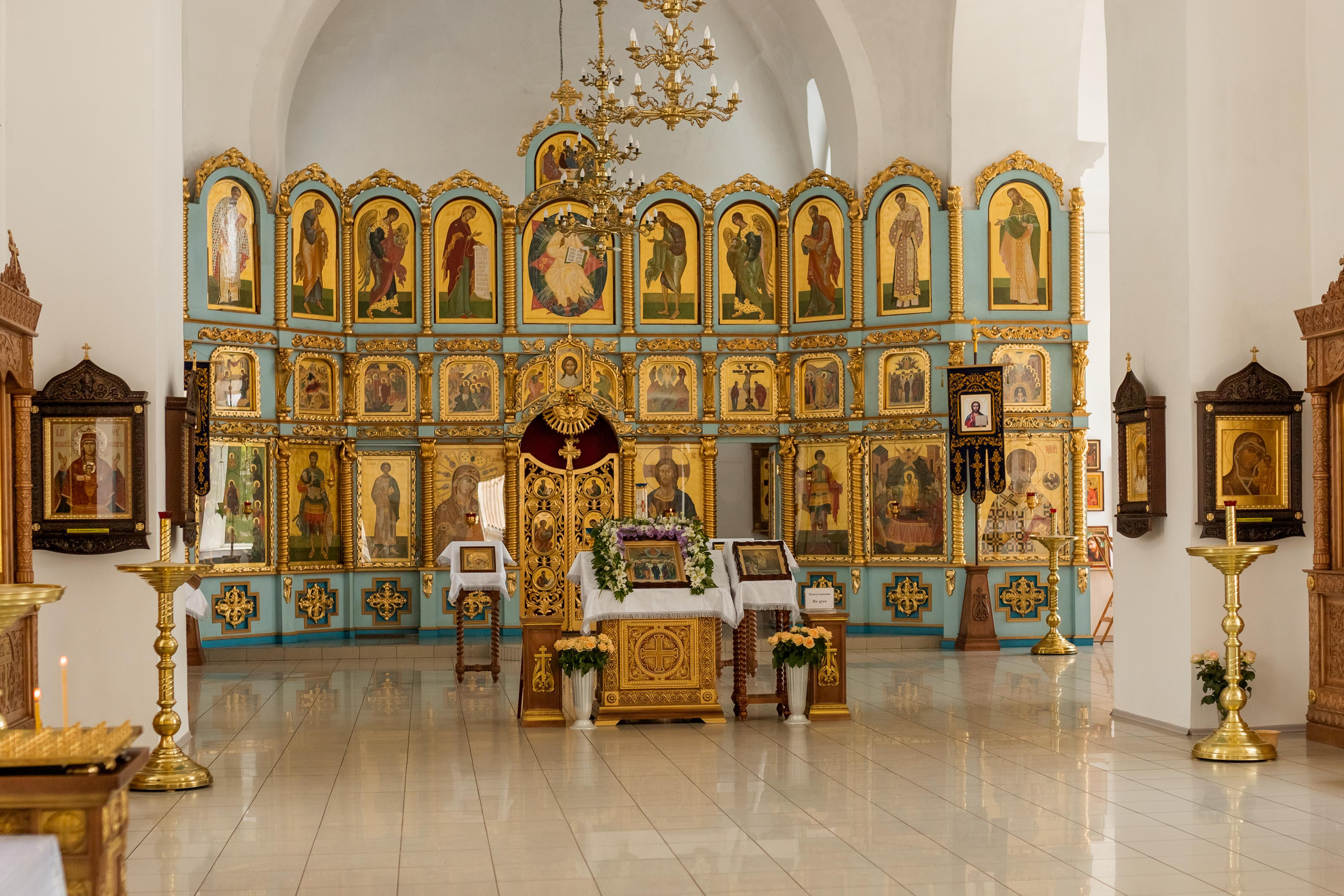 Крещение в Церкви Успения Пресвятой Богородицы в городе Аксай. Олеся Семейская свадебный и семейный фотограф в Ростове-на-Дону