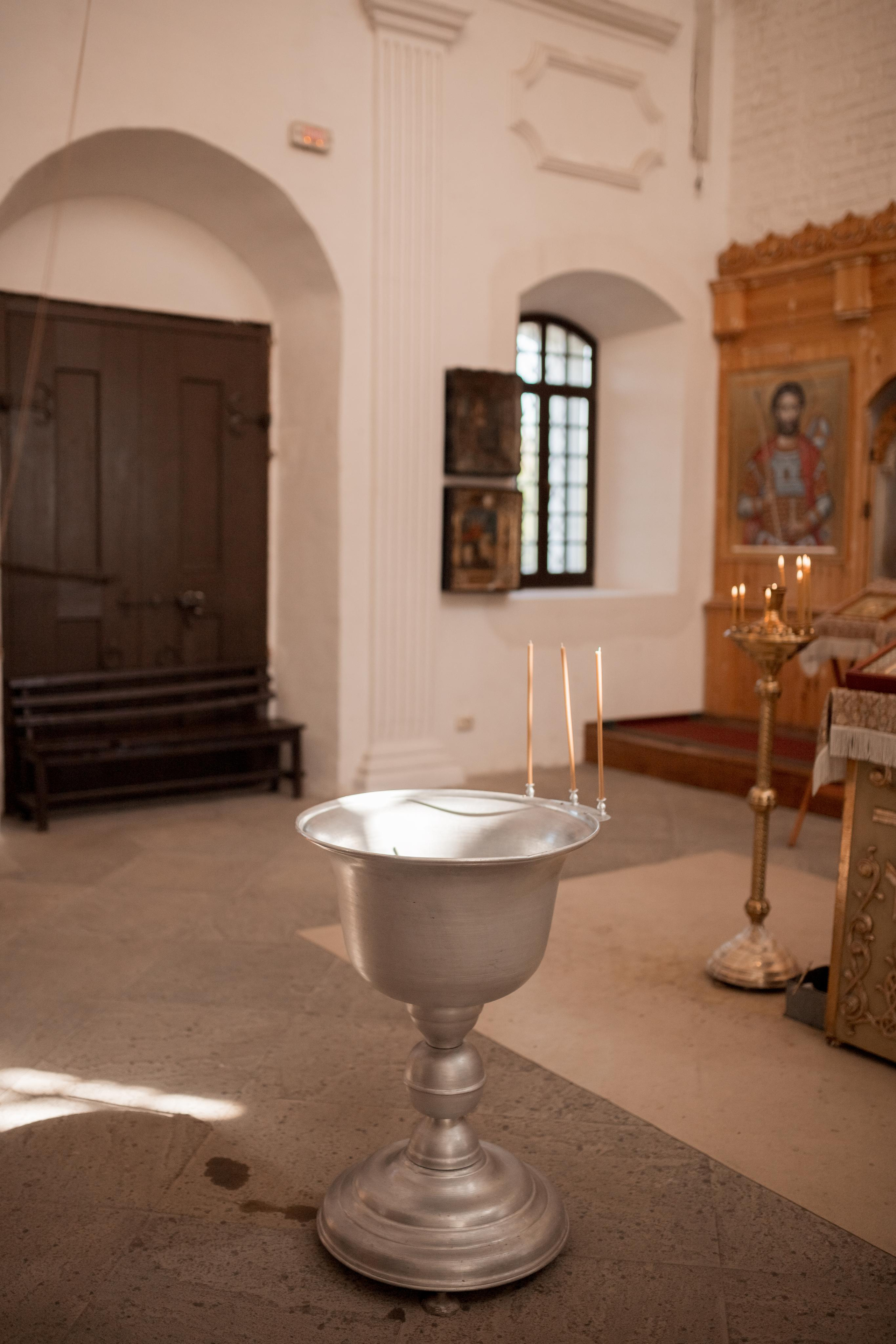 Крещение в Церкви святых Петра и Павла в Старочеркасске. Олеся Семейская свадебный и семейный фотограф в Ростове-на-Дону