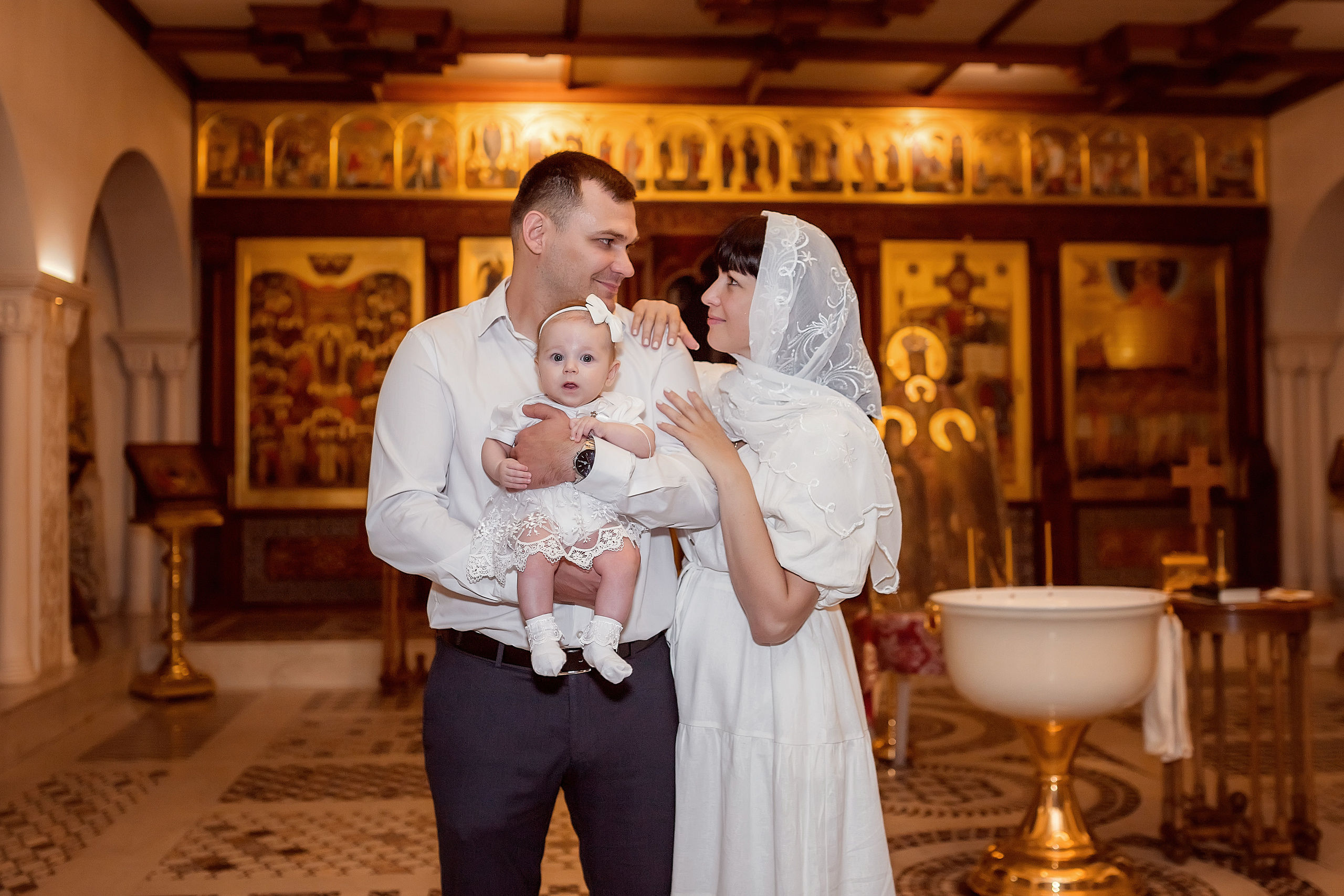 Крещение в Храме святого Георгия Победоносца в городе Ростов-на-Дону. Олеся Семейская свадебный и семейный фотограф в Ростове-на-Дону