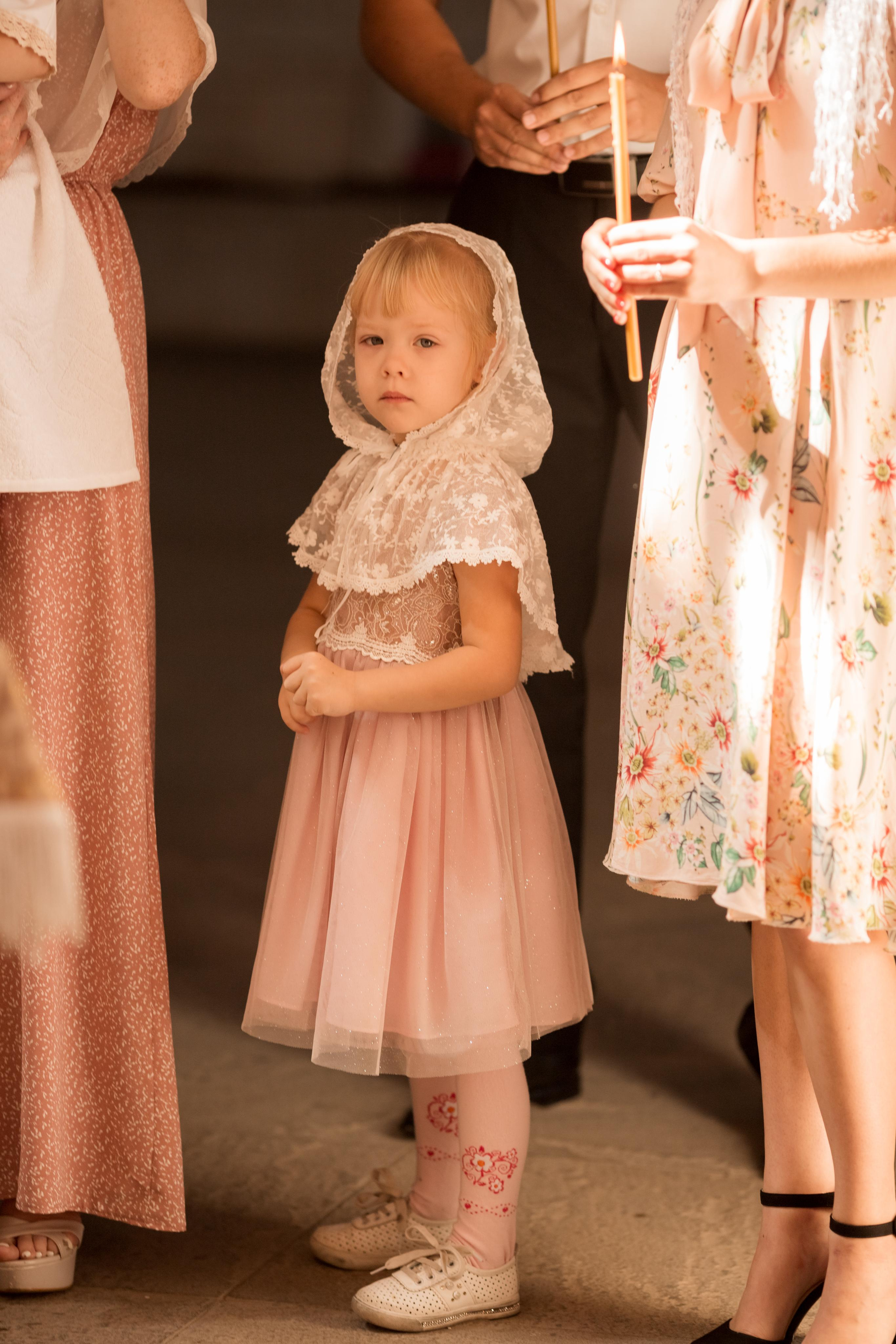 Крещение в Церкви святых Петра и Павла в Старочеркасске. Олеся Семейская свадебный и семейный фотограф в Ростове-на-Дону