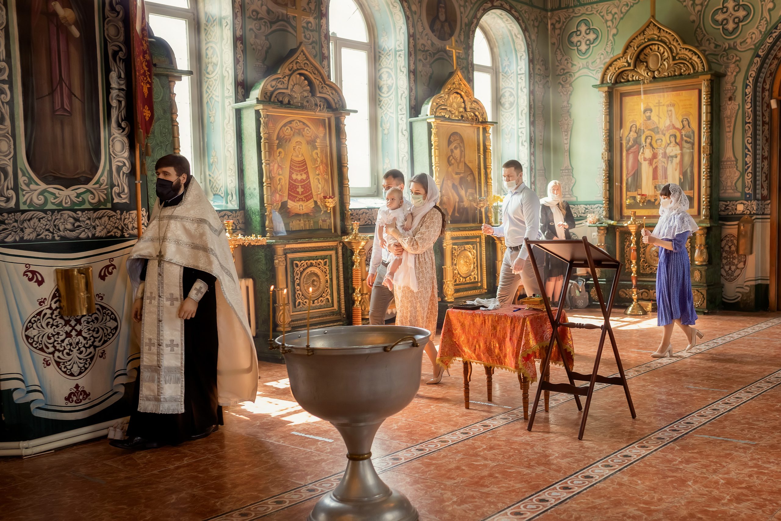 Крещение в Храме Преподобного Серафима Саровского в Ростове-на-Дону. Олеся Семейская свадебный и семейный фотограф в Ростове-на-Дону