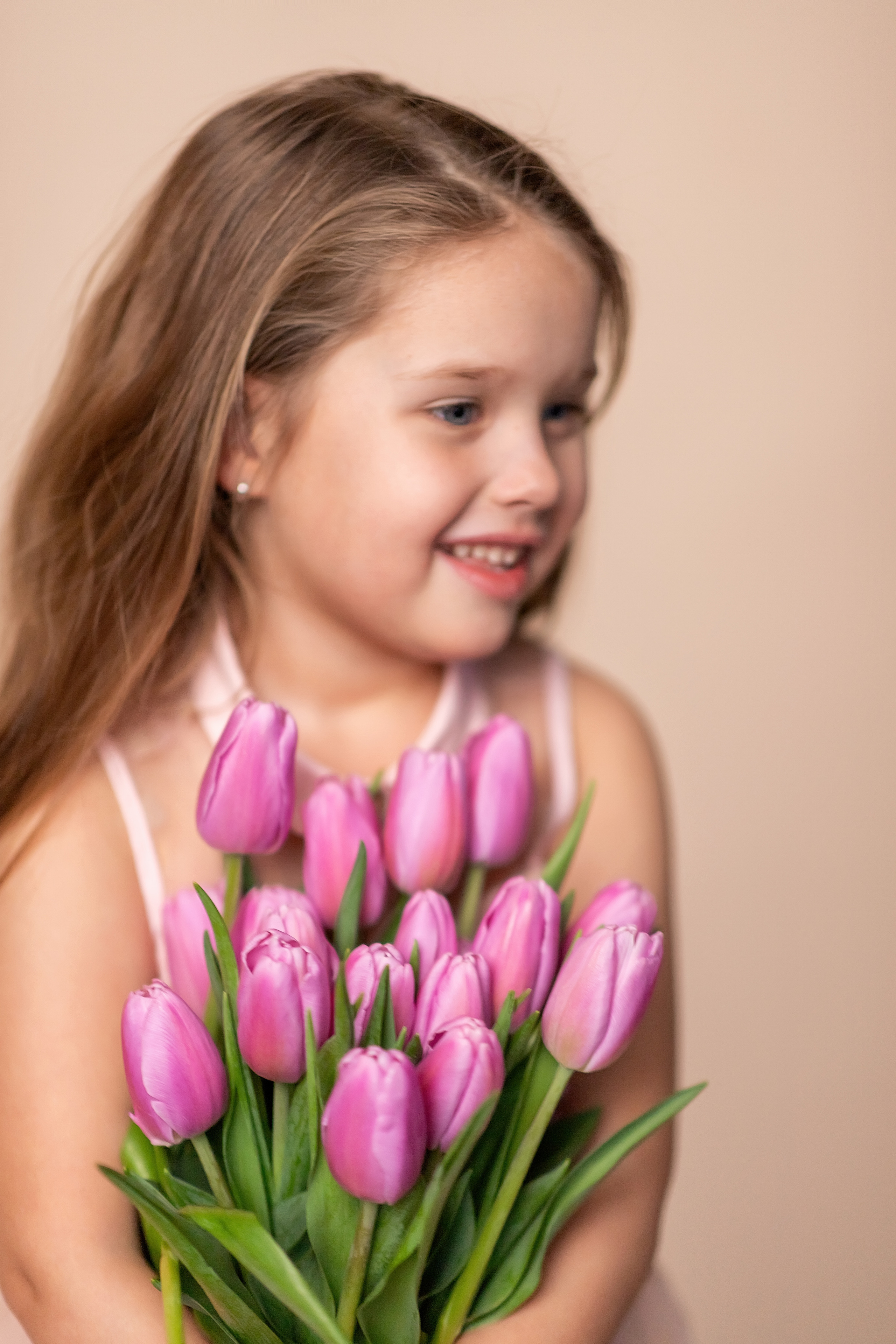 Весенняя фотосессия в студии. Олеся Семейская свадебный и семейный фотограф в Ростове-на-Дону