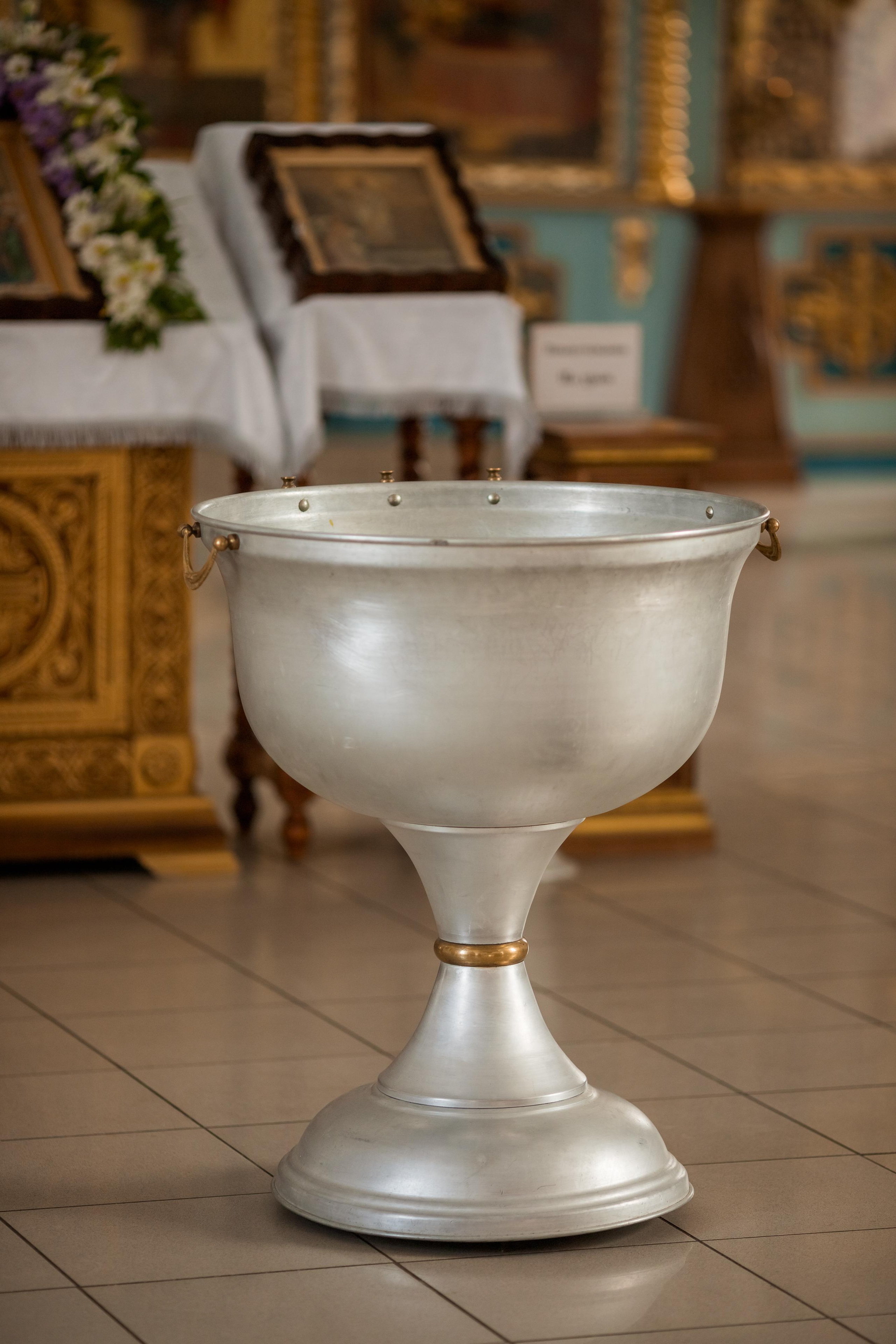 Крещение в Церкви Успения Пресвятой Богородицы в городе Аксай. Олеся Семейская свадебный и семейный фотограф в Ростове-на-Дону