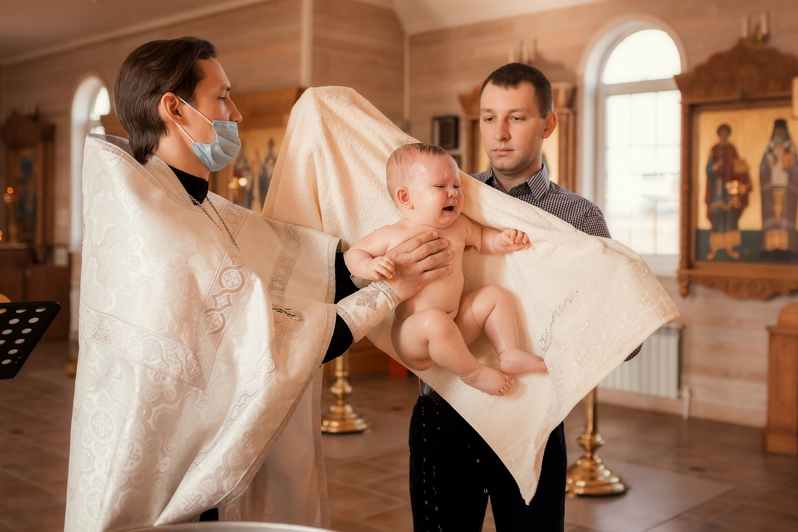 Крещение в Церкви Ватопедской иконы Божией Матери Отрада и Утешение. Олеся Семейская свадебный и семейный фотограф в Ростове-на-Дону