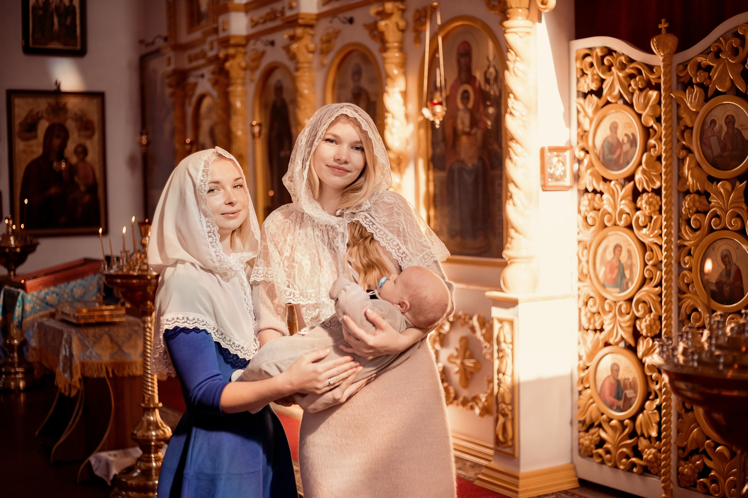 Крещение в Полковой церкви Азовской иконы Божией Матери. Олеся Семейская свадебный и семейный фотограф в Ростове-на-Дону