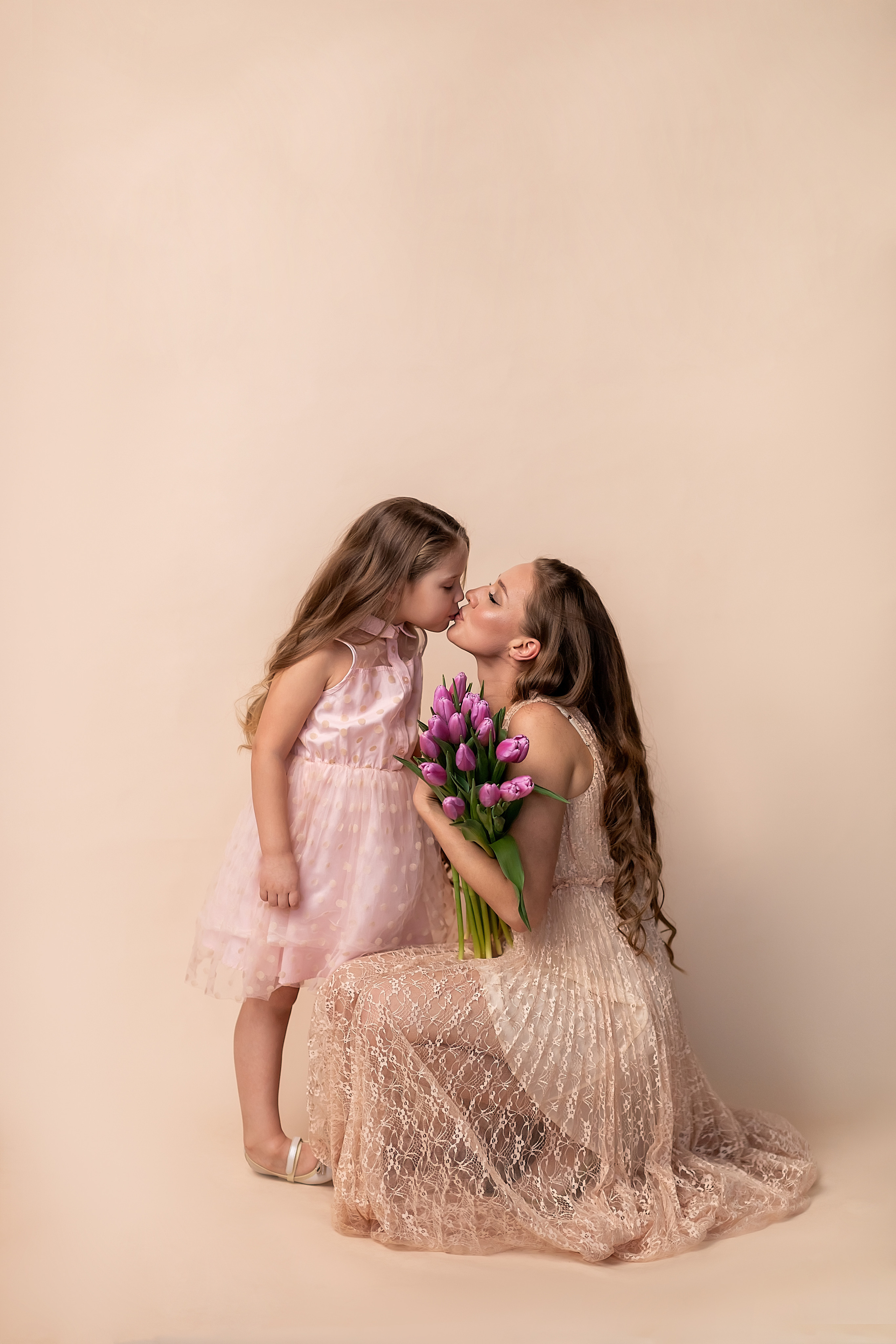 Весенняя фотосессия в студии. Олеся Семейская свадебный и семейный фотограф в Ростове-на-Дону