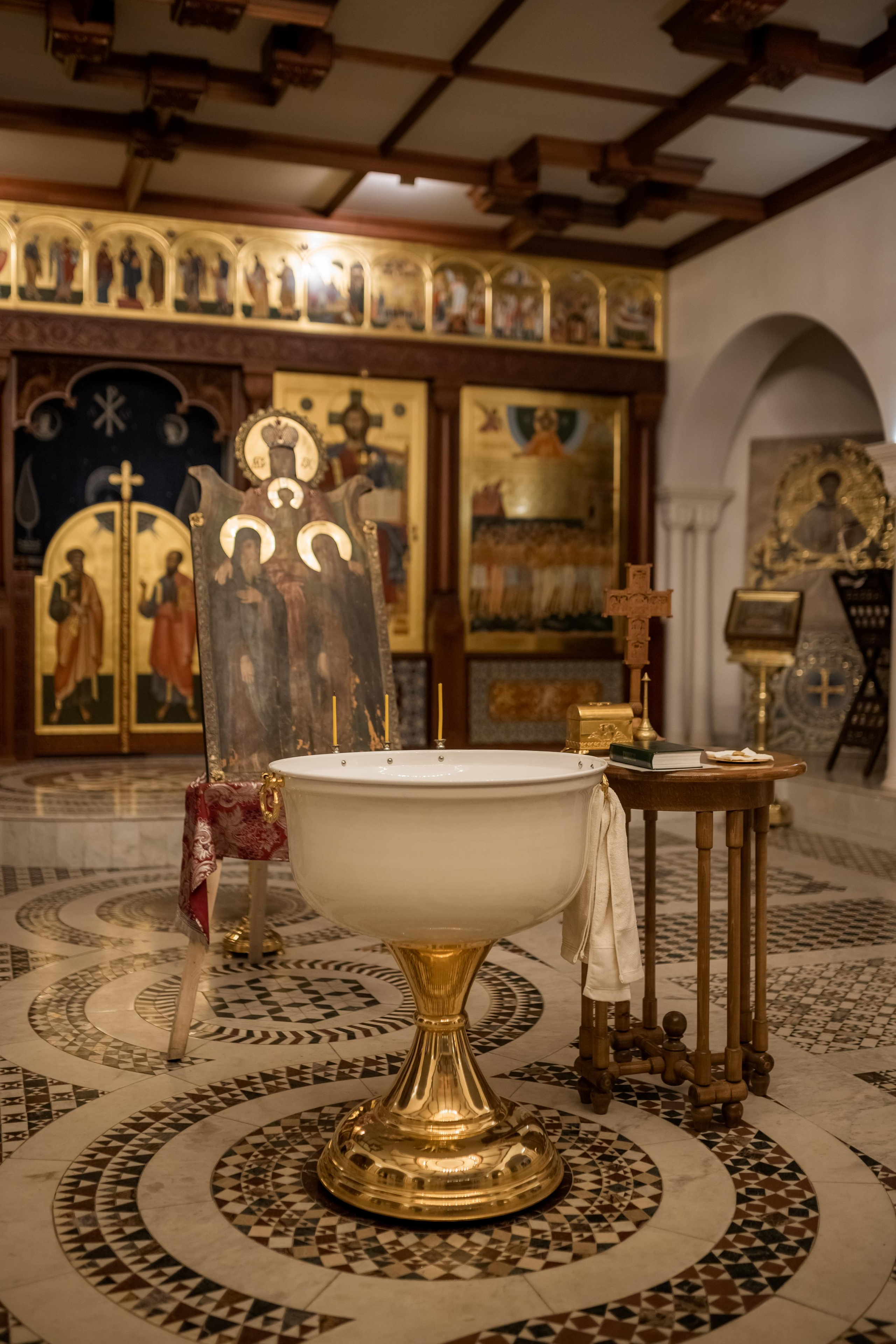 Крещение в Храме святого Георгия Победоносца в городе Ростов-на-Дону. Олеся Семейская свадебный и семейный фотограф в Ростове-на-Дону