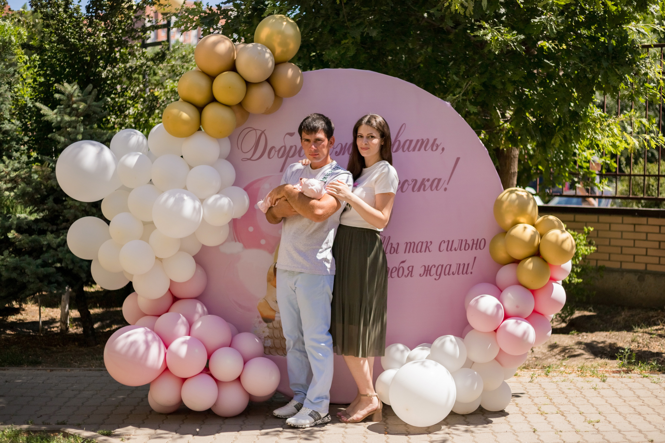 Выписка из роддома в городе Ростове-на-Дону. Олеся Семейская свадебный и семейный фотограф в Ростове-на-Дону