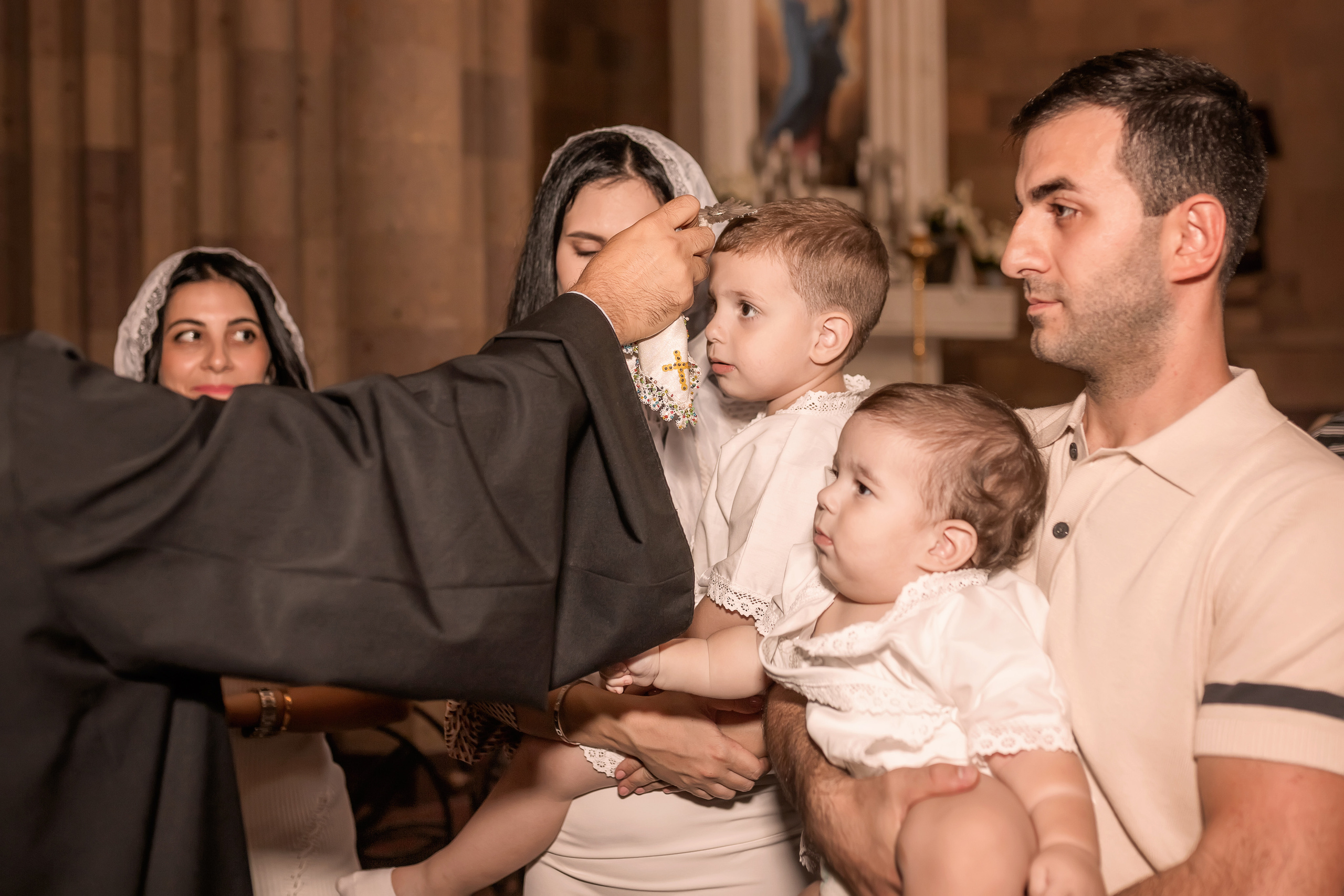 Крещение в Церкви Сурб Арутюн в городе Ростов-на-Дону. Олеся Семейская свадебный и семейный фотограф в Ростове-на-Дону
