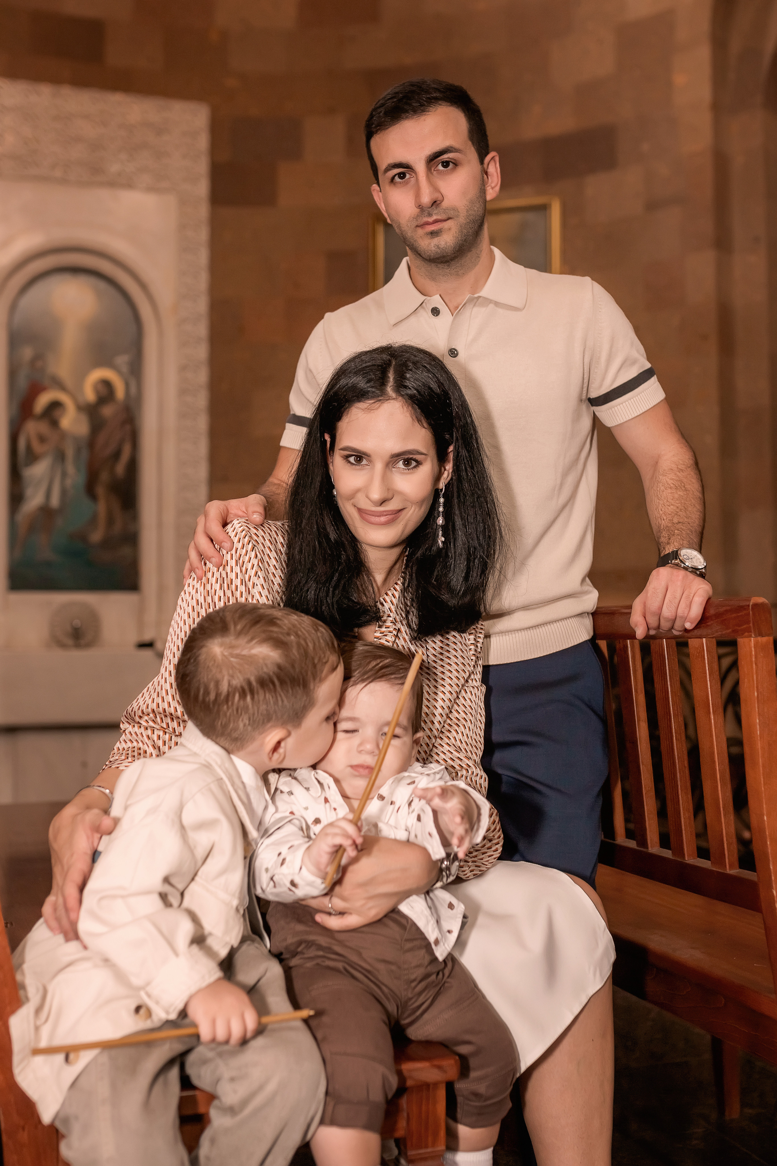 Крещение в Церкви Сурб Арутюн в городе Ростов-на-Дону. Олеся Семейская свадебный и семейный фотограф в Ростове-на-Дону