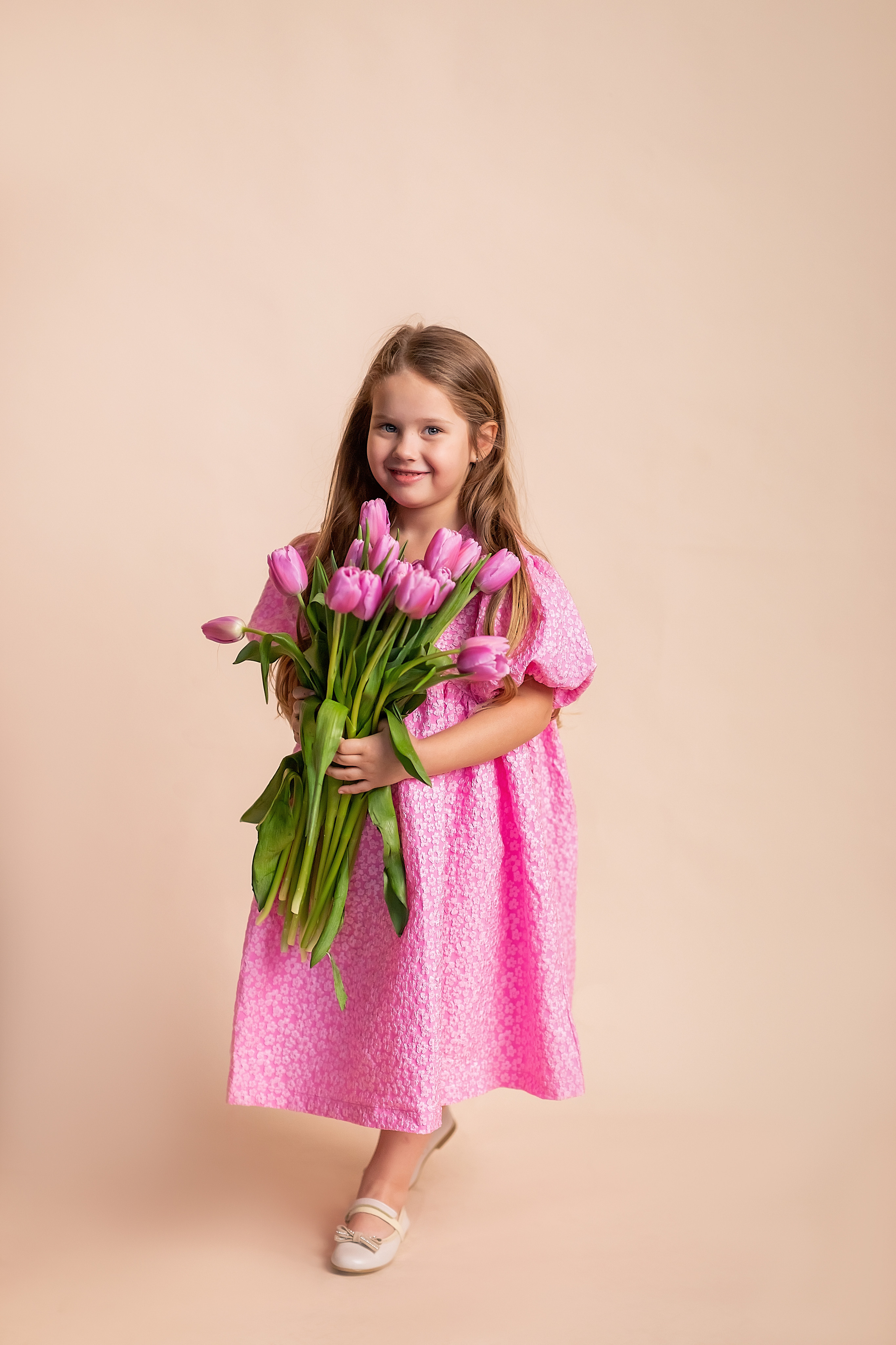 Весенняя фотосессия в студии. Олеся Семейская свадебный и семейный фотограф в Ростове-на-Дону