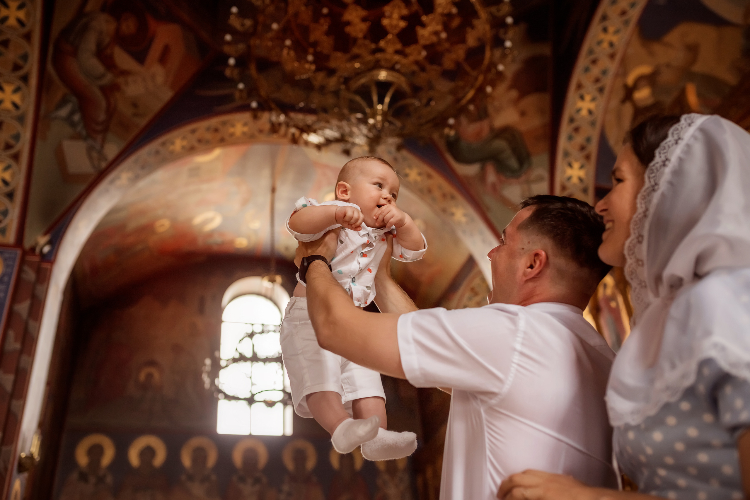 Крещение в Церкви Казанской иконы Божией Матери в Ростове-на-Дону. Олеся Семейская свадебный и семейный фотограф в Ростове-на-Дону