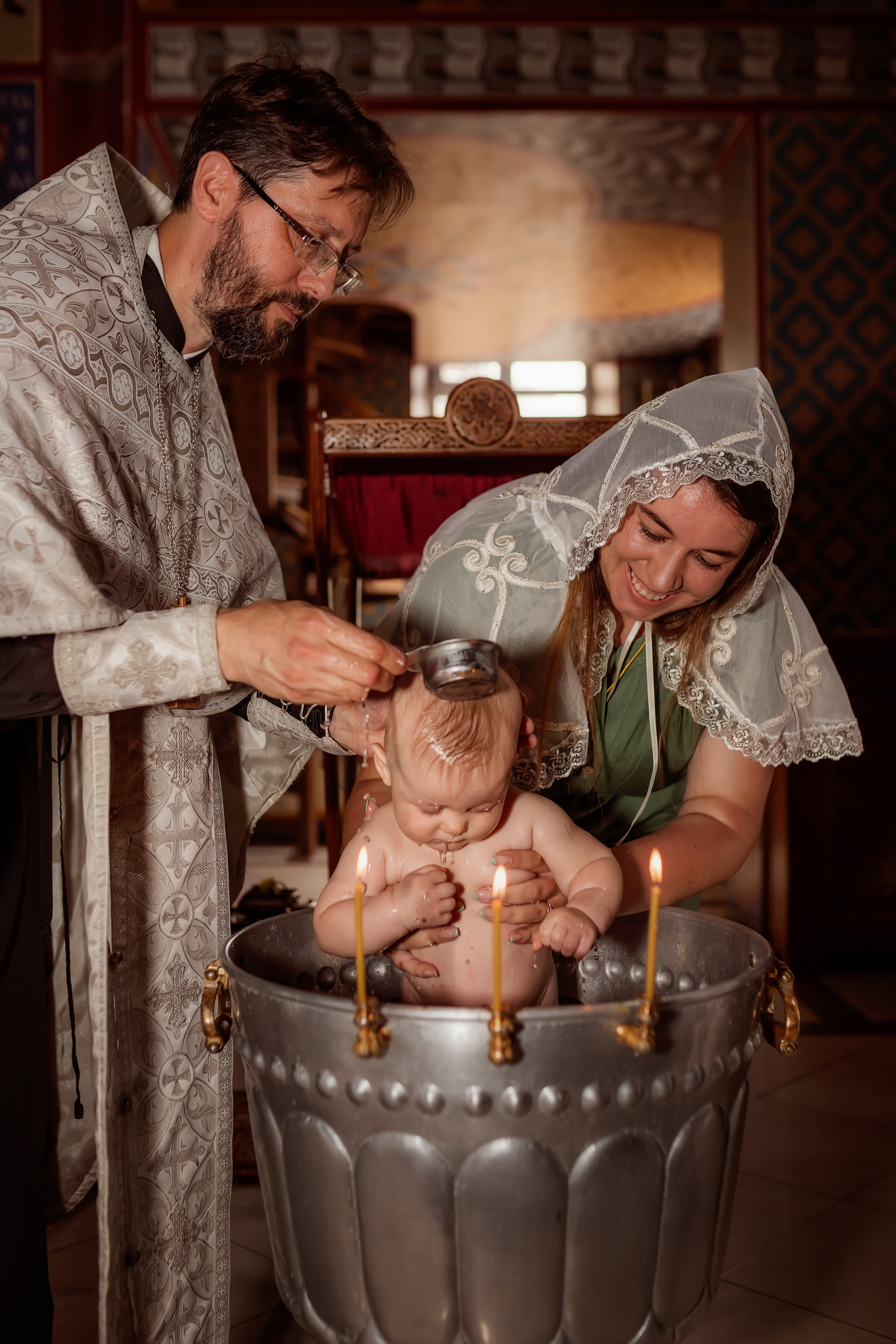 Крещение в Церкви Казанской иконы Божией Матери в Ростове-на-Дону. Олеся Семейская свадебный и семейный фотограф в Ростове-на-Дону