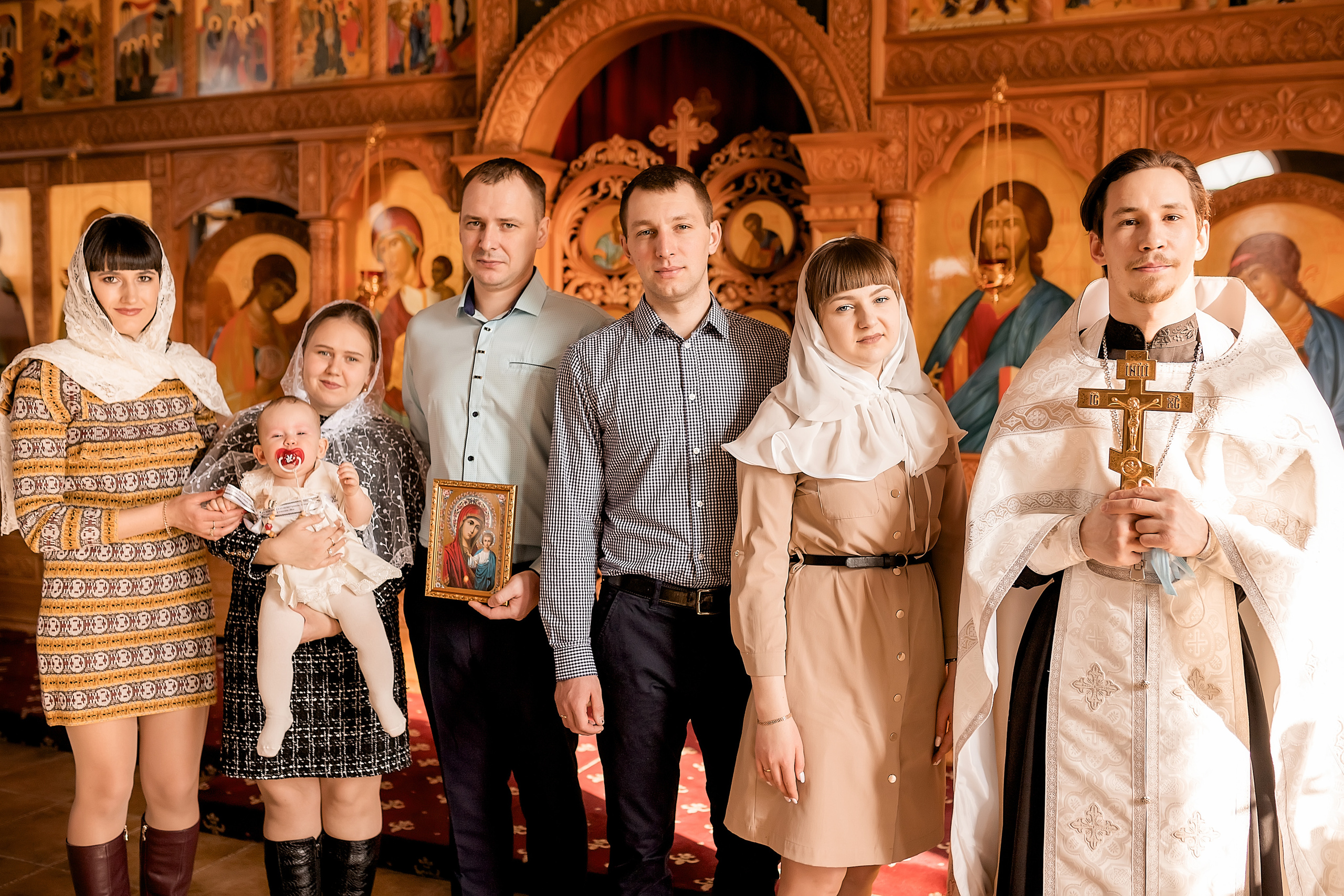 Крещение в Церкви Ватопедской иконы Божией Матери Отрада и Утешение. Олеся Семейская свадебный и семейный фотограф в Ростове-на-Дону