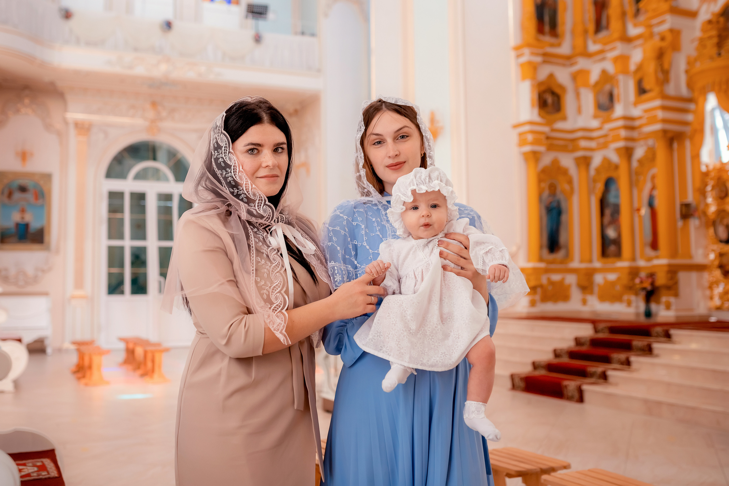 Крещение в Церкви Троицы Живоначальной в городе Батайск. Олеся Семейская свадебный и семейный фотограф в Ростове-на-Дону