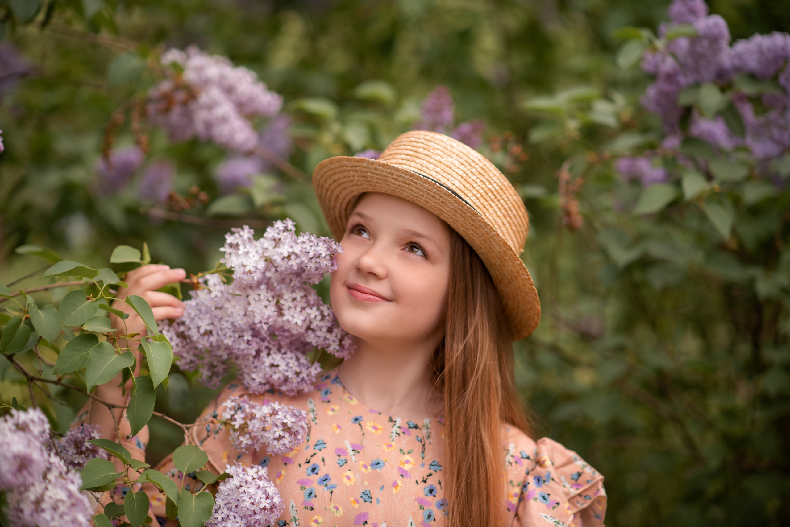 Александра. Фотосессия в цветущей сирени. Семейный и детский фотограф в Туле Светлана Воронкова