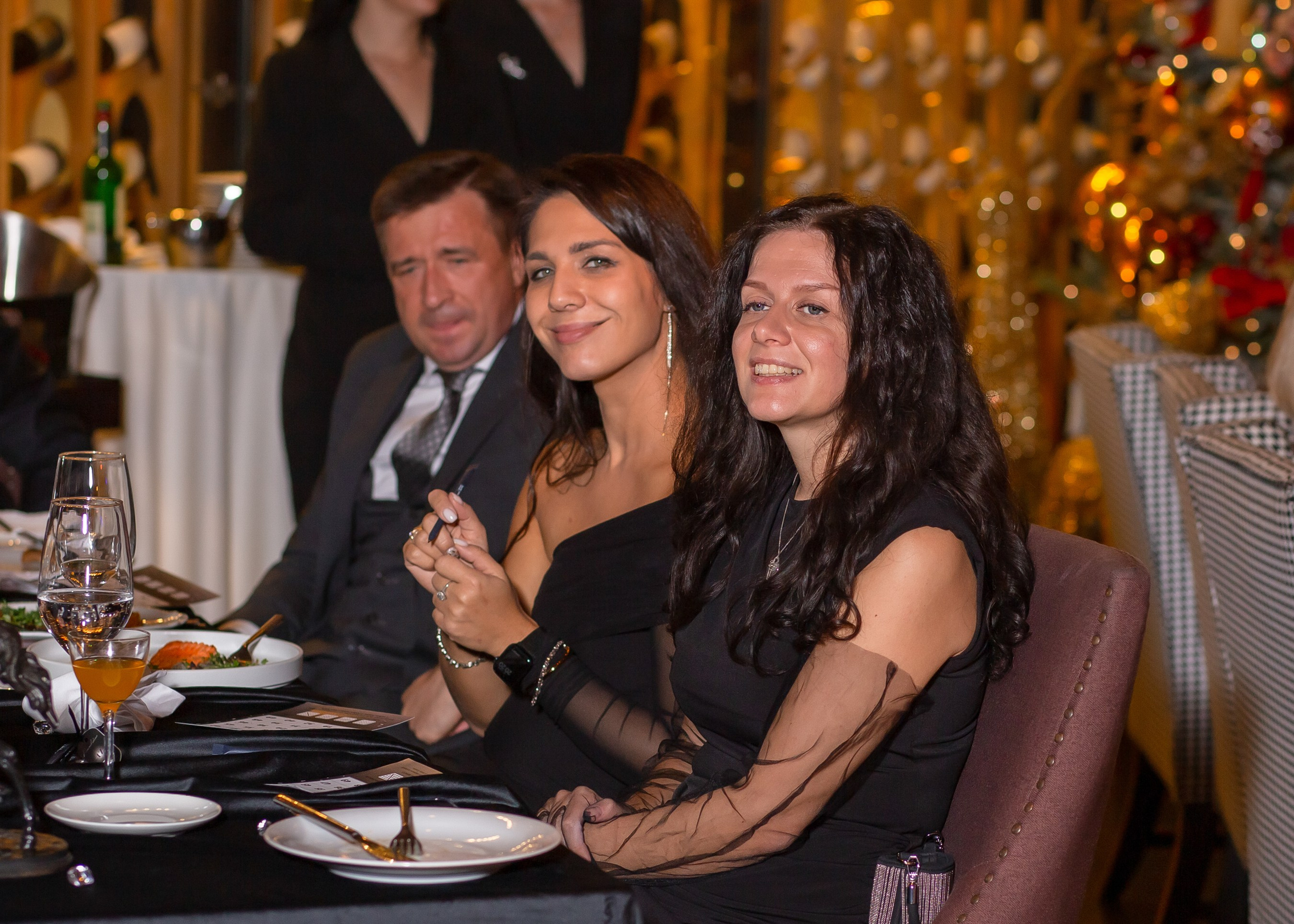 Корпоративный фотограф в Сочи и Сириусе — Премиум репортаж и тимбилдинги. Фотограф Сочи Адлер. Солькаева Анастасия