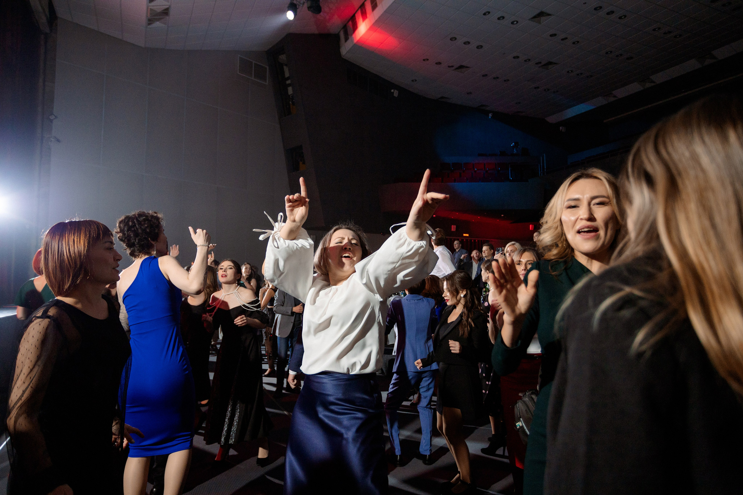 РЕПОРТАЖ: НОВЫЙ ГОД В ДК МЕТАЛЛУРГ. Профессиональный фотограф в Ижевске Леша Петров