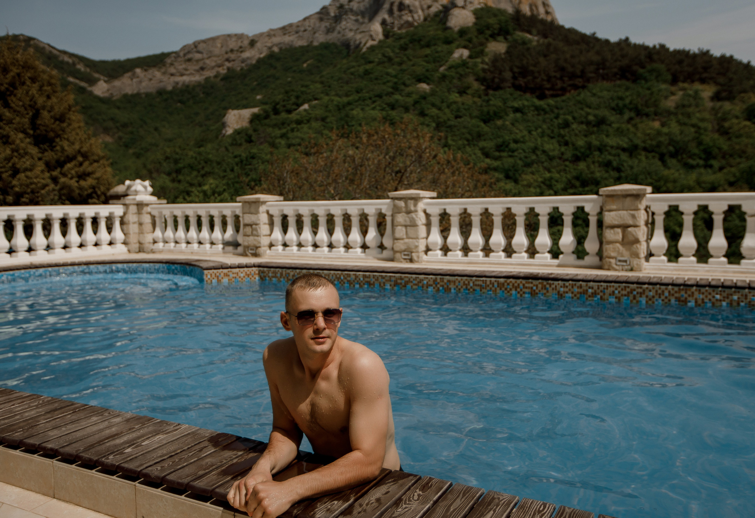 Денис и Алина. Белый замок. Фотограф Анна Лейман. Севастополь