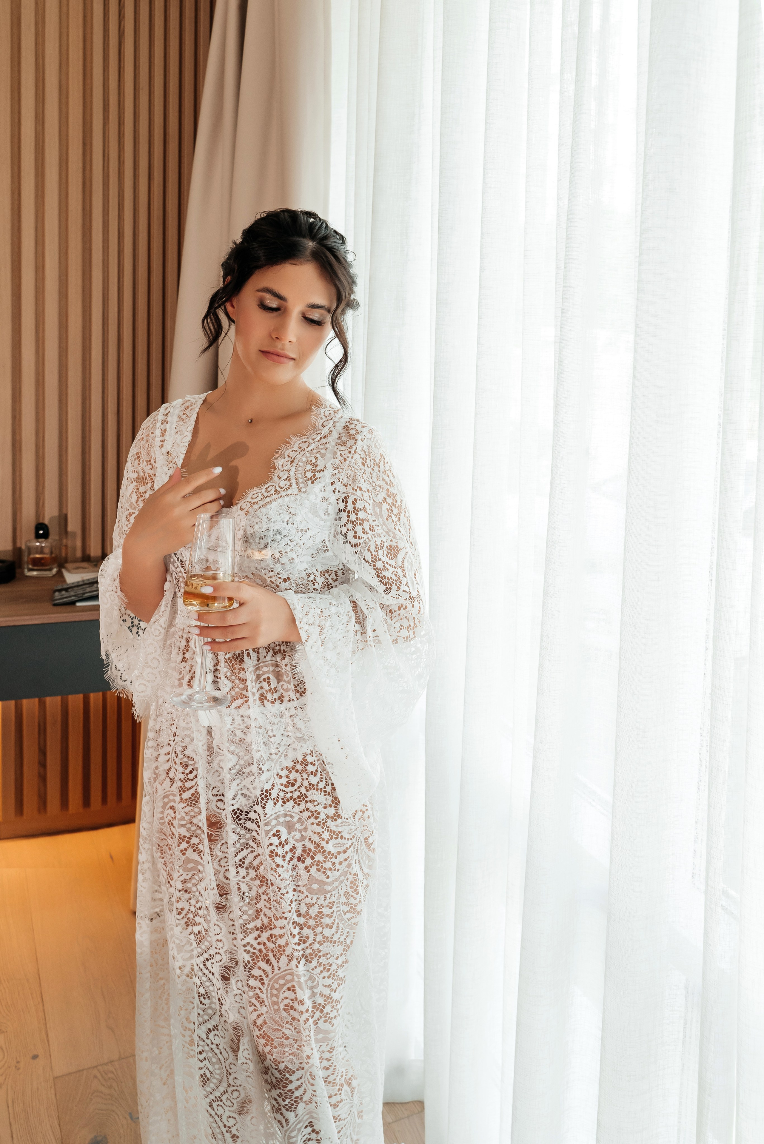 Полный летний свадебный день, прогулка на природе и в городе. Свадебный фотограф Елена Рякина