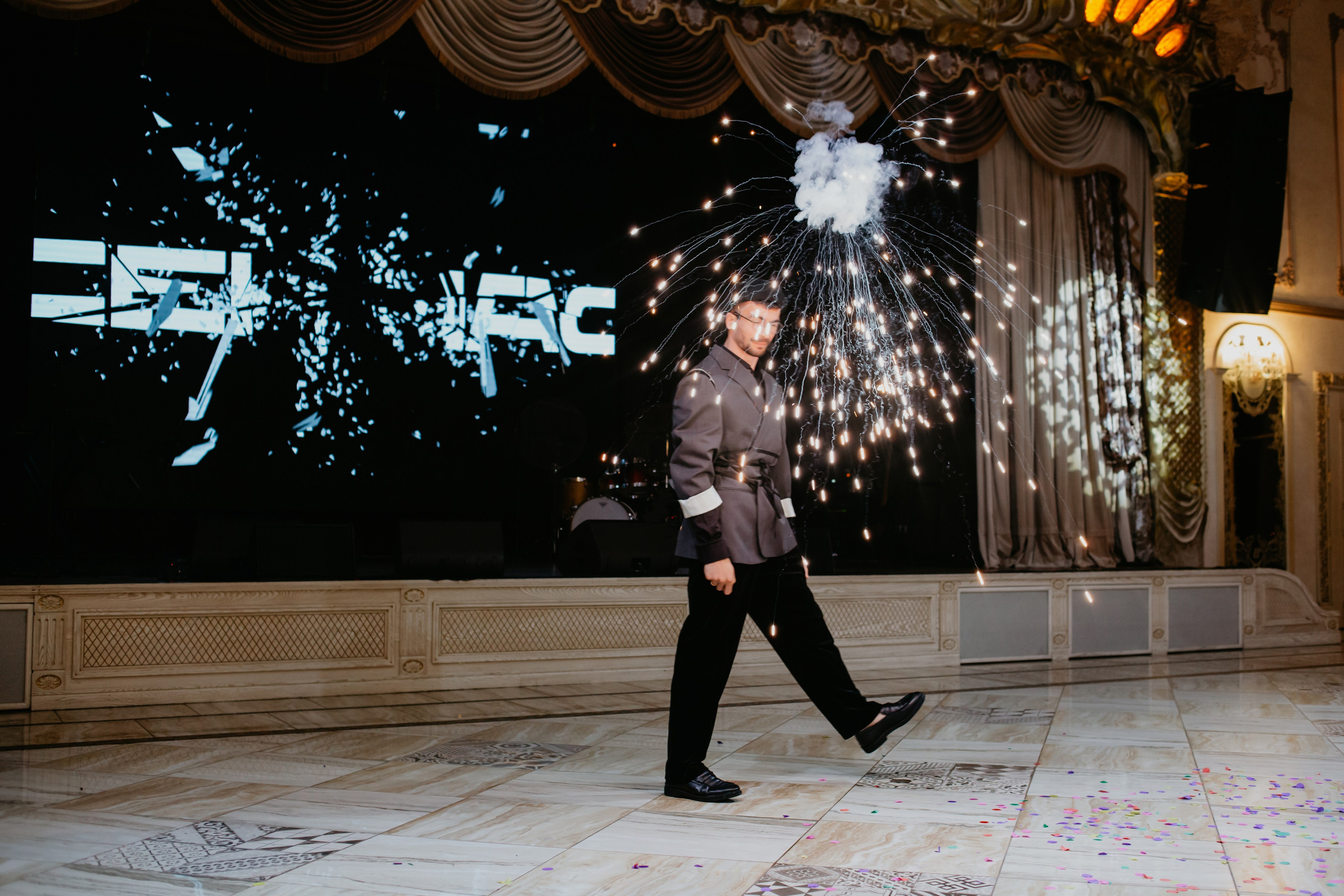 Выпускной. 11 лицей. Фотограф в Челябинске Ополихина Анна