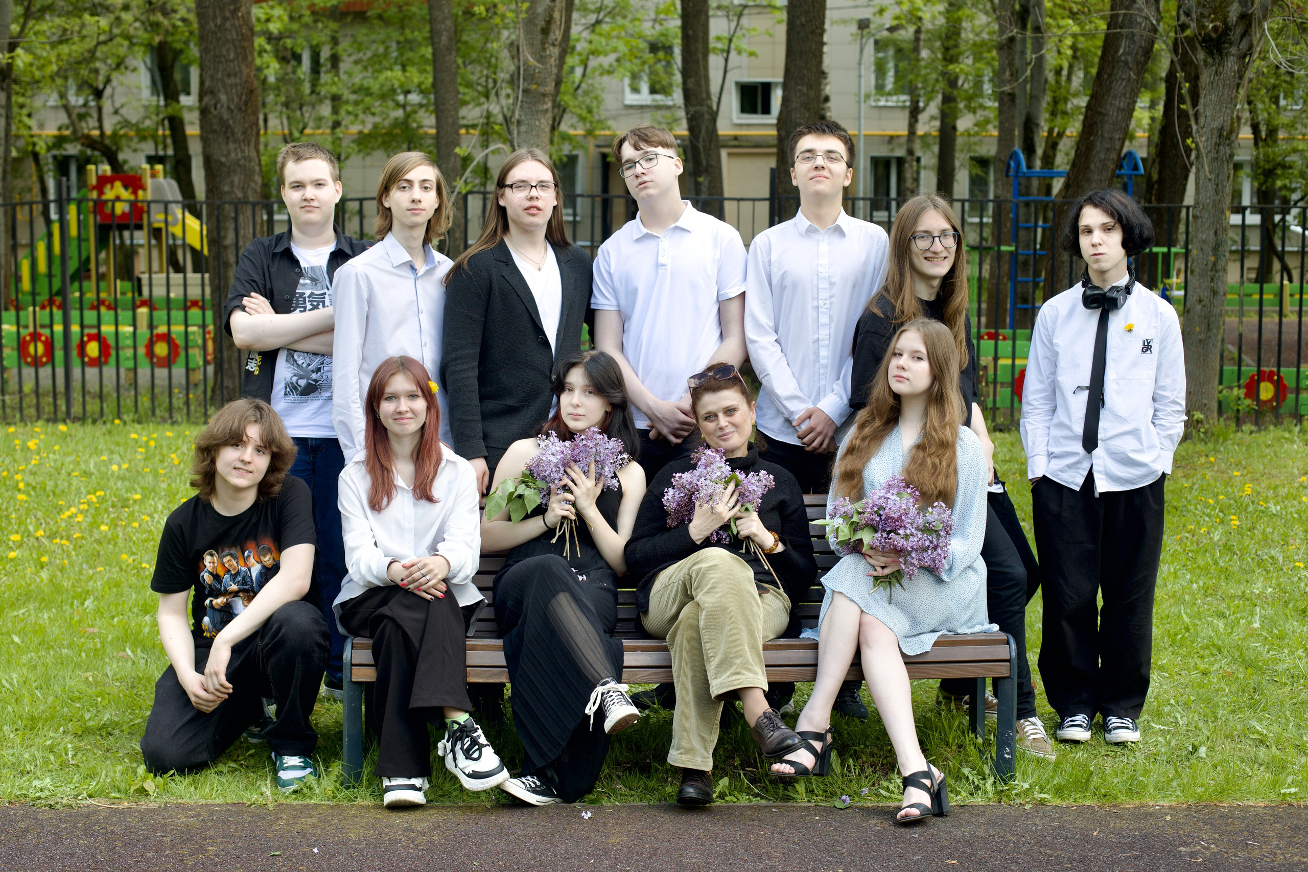 Групповые фото 9 и 11 класс