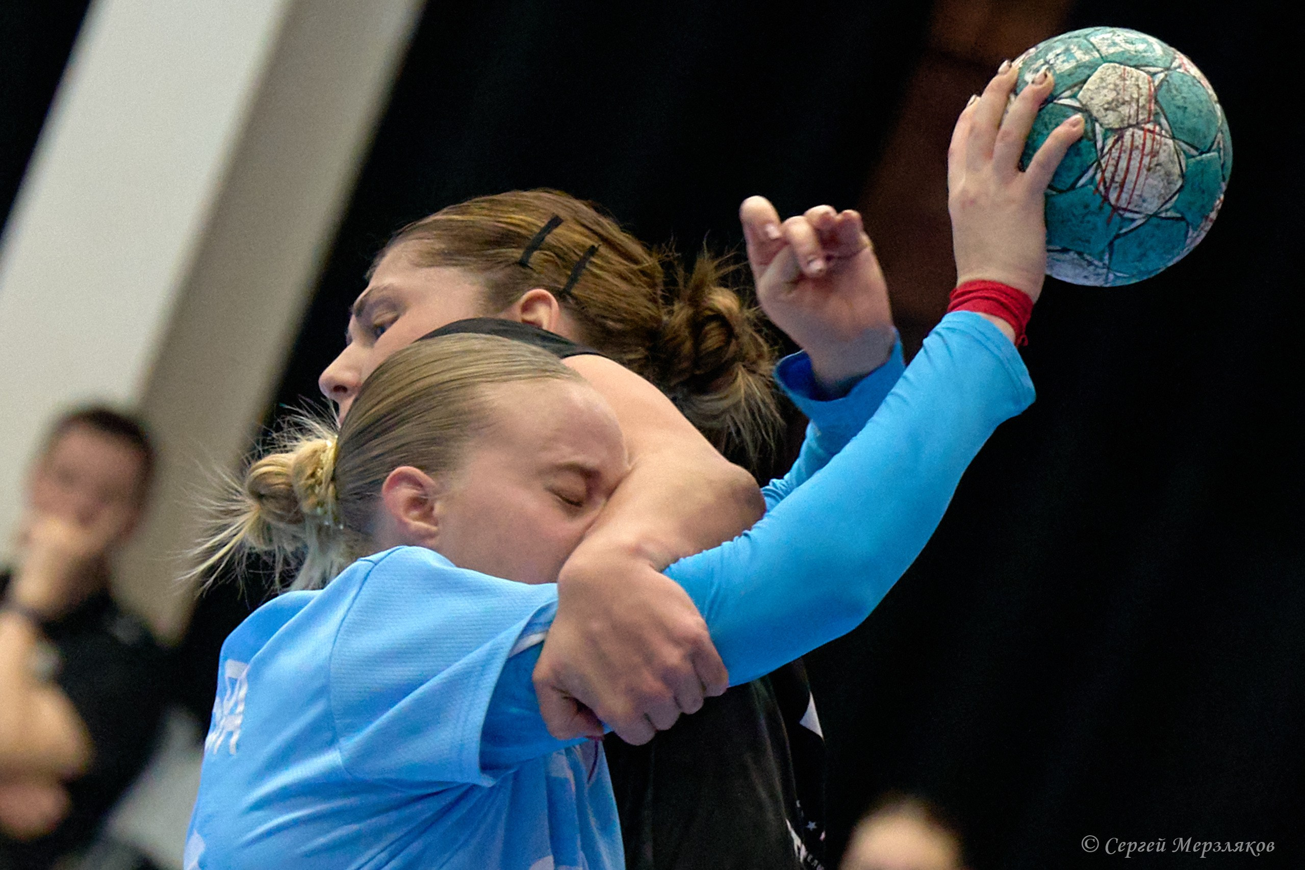 Гандбол. OLIMPBET Суперлига. «Университет» — «Ростов-Дон». Спортивный репортажный фотограф в Ижевске Сергей Мерзляков