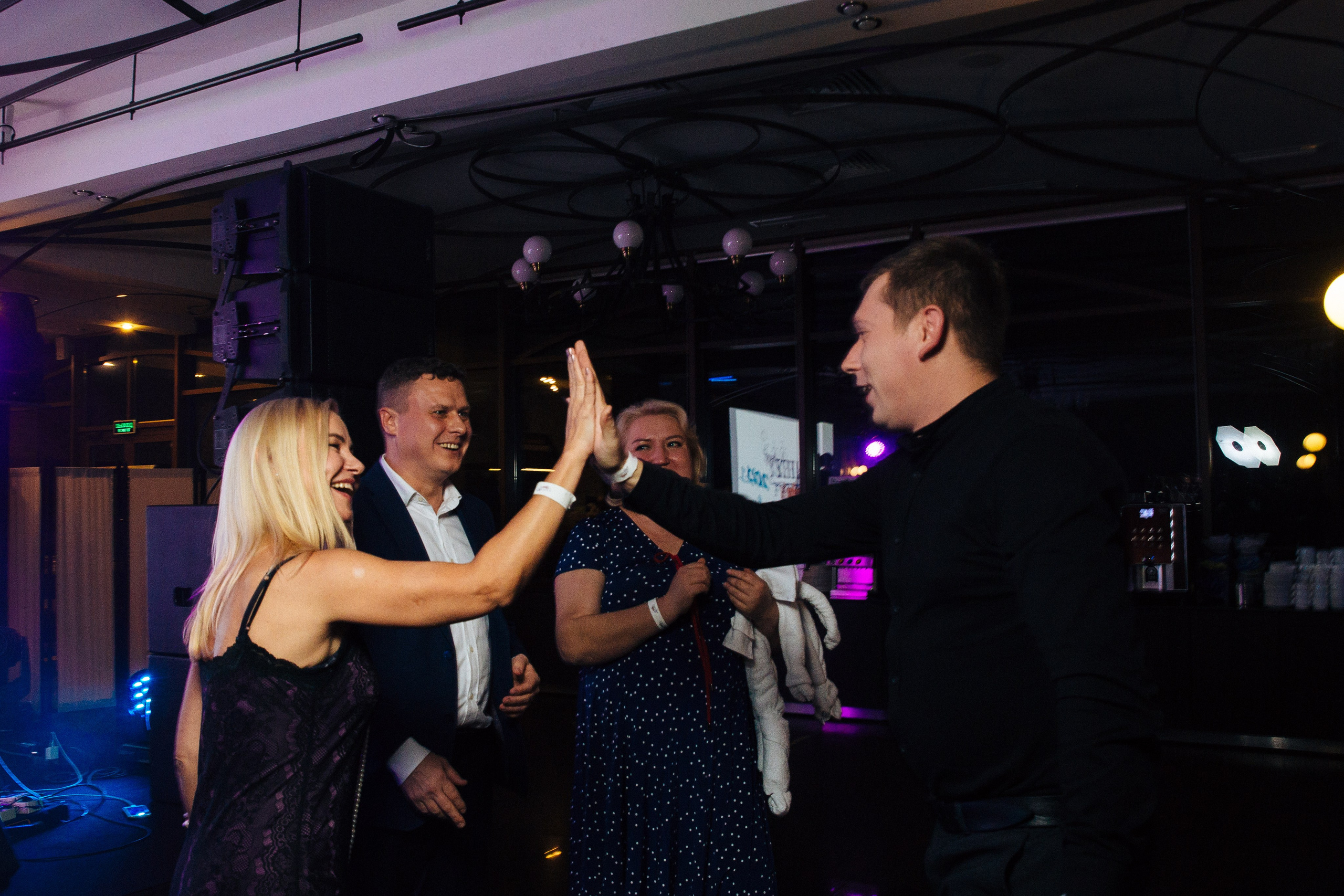 Центр Сантехники. Выездная сессия. Официальная часть и вечеринка. КонТайм: профессиональная съемка для организаций