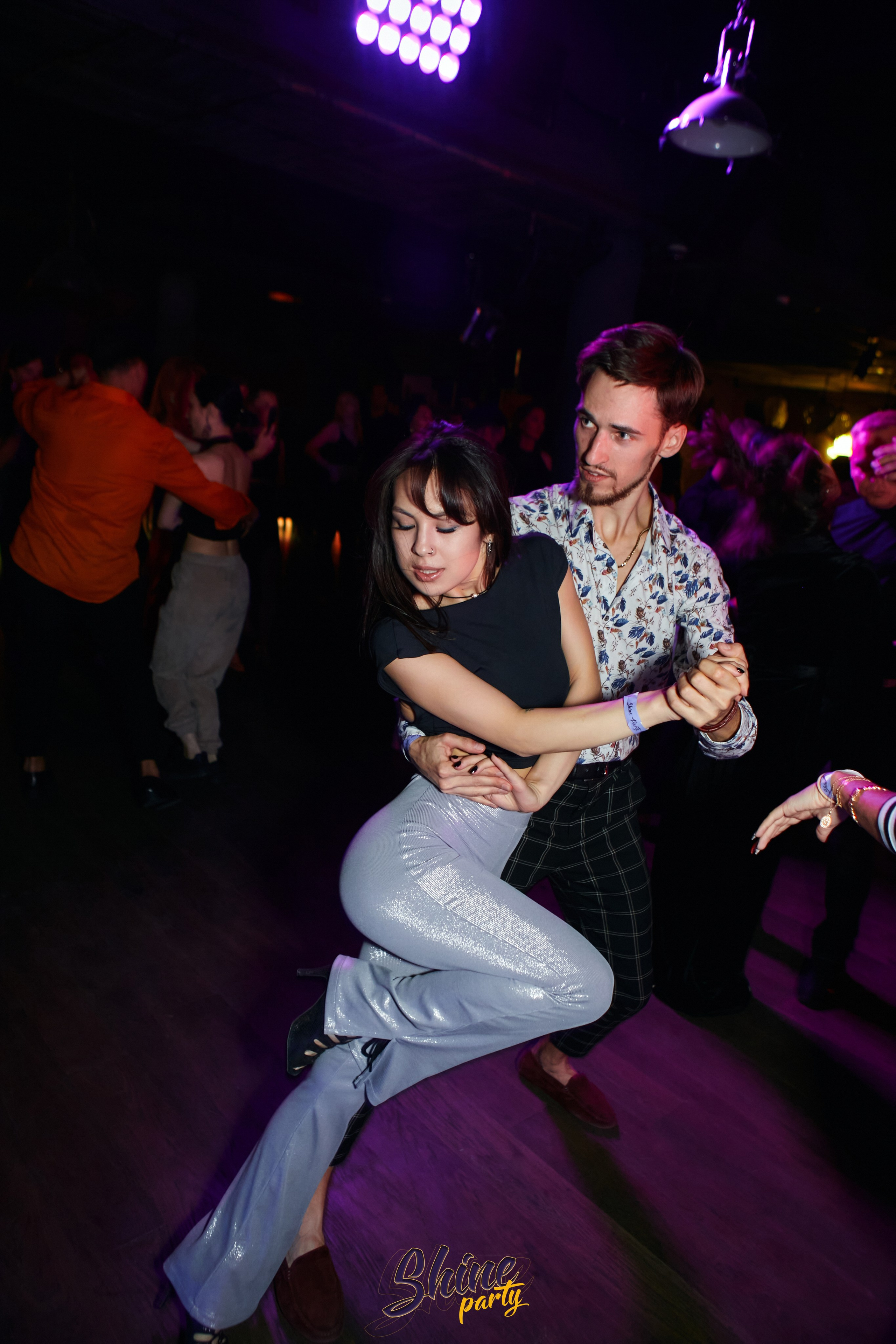 Shine party bachata. Свадебный фотограф