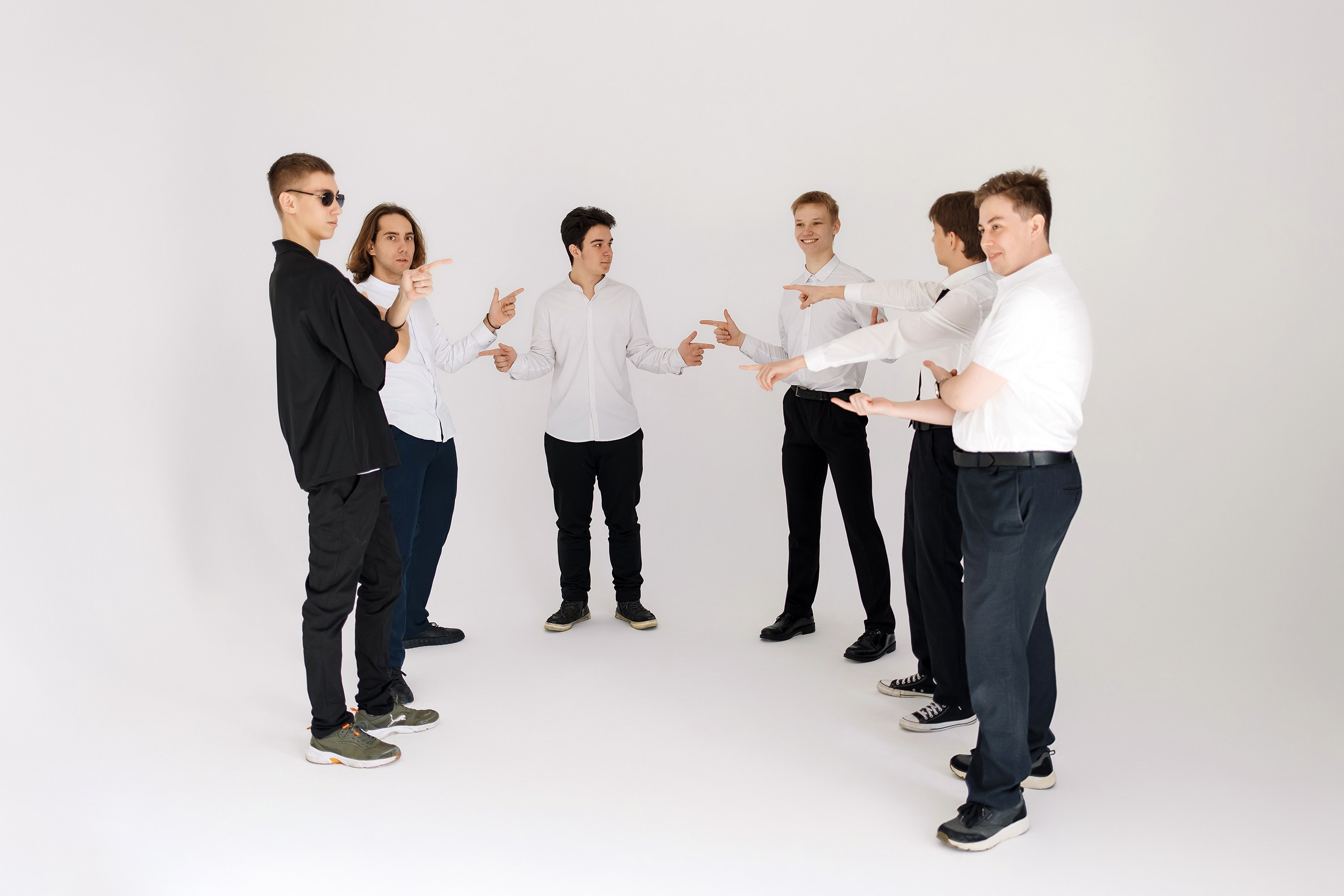 11 класс съемка на циклораме. Фотограф Любовь Корниенко, Примоский край