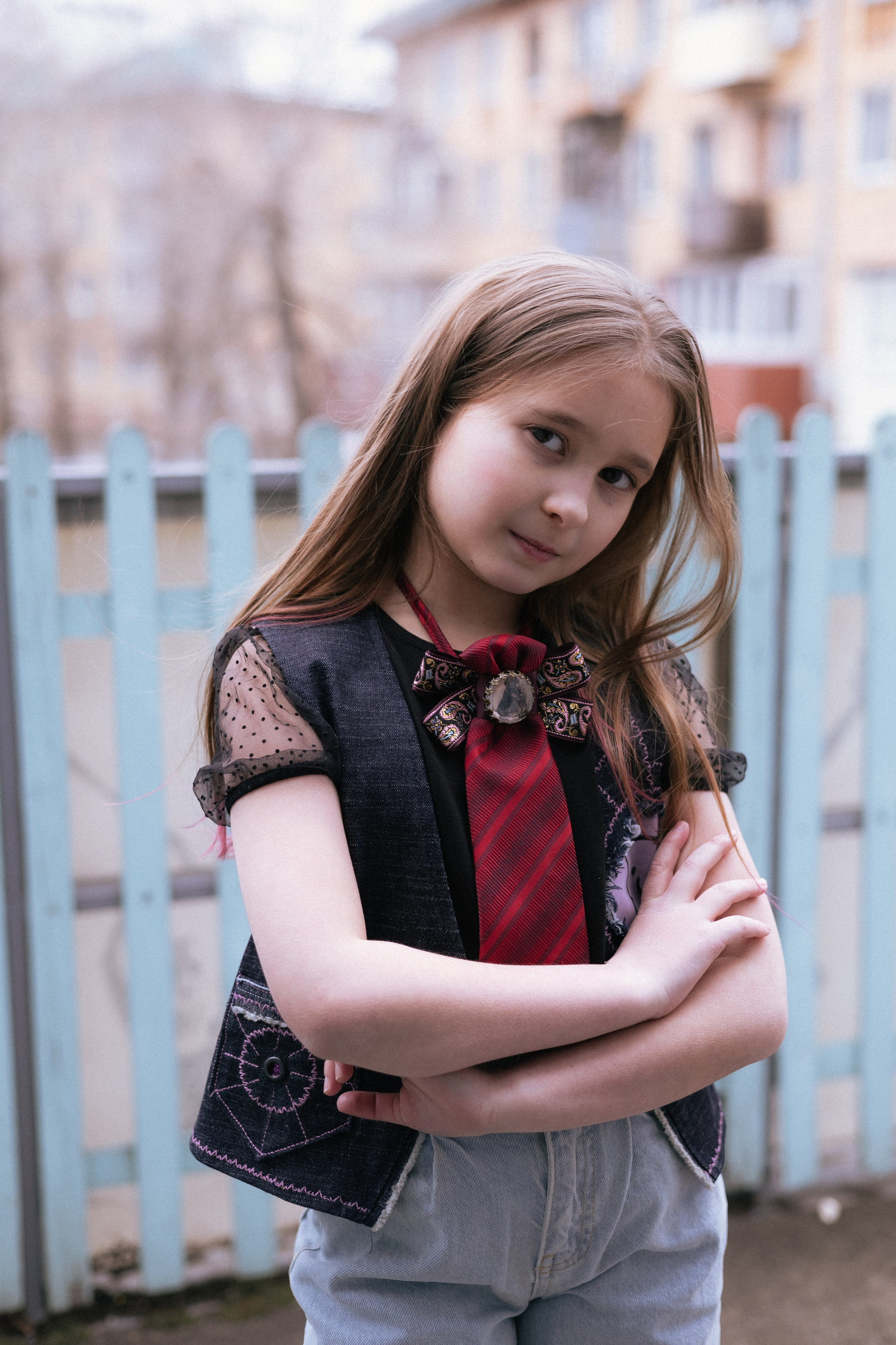 Галстук-переделка — стильное решение для оригинального образа девочки-подростка. Школа для девочек во Владивостоке — Само Совершенство