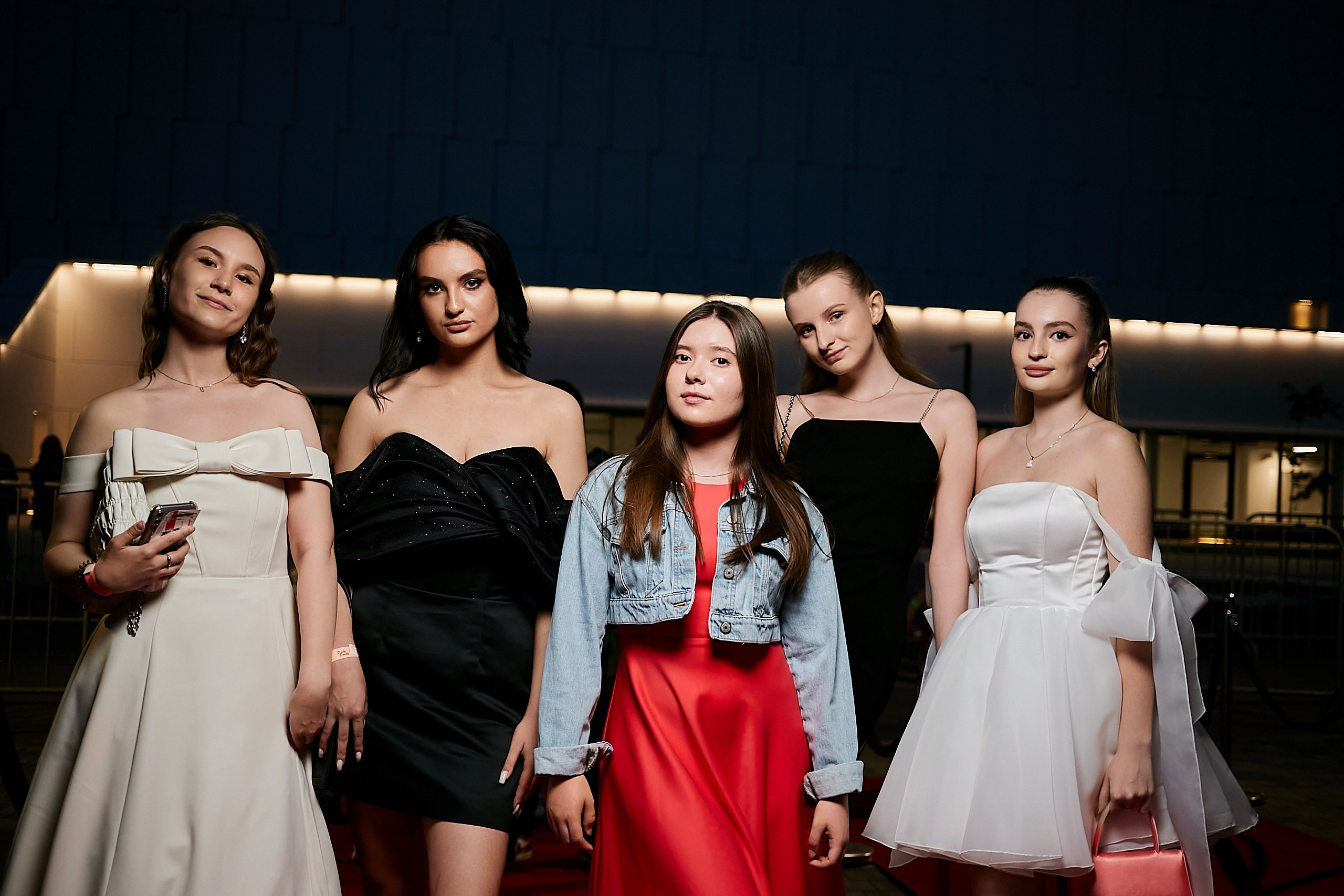 Выпускной 2024 концертный зал Академия ВТБ. Фотограф и Видеограф в Москве. Олег Корушев