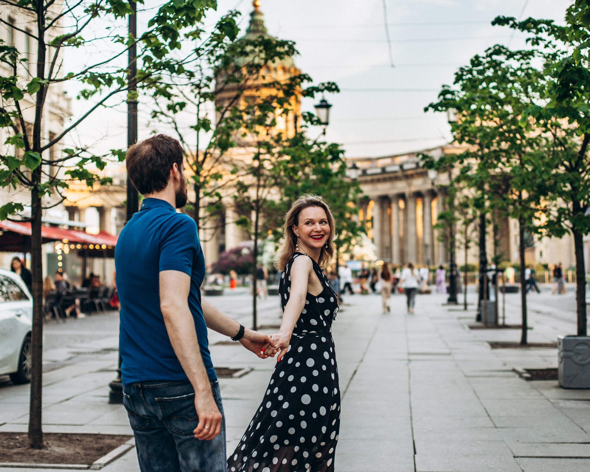 Дмитрий и Анна в мае. Фотопрогулка в Петербурге. Индивидуальный и семейный фотограф в Санкт-Петербурге
