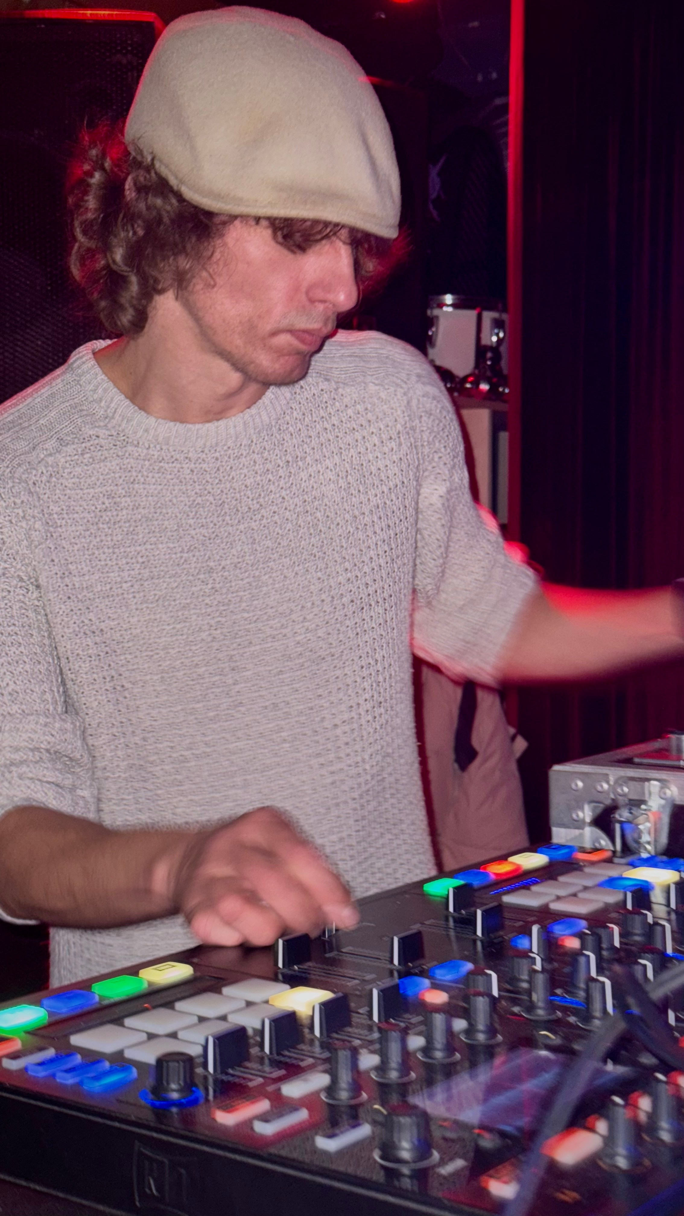 6.09.2025. Фотограф видеограф в Москве и Московской области Саша Секрет