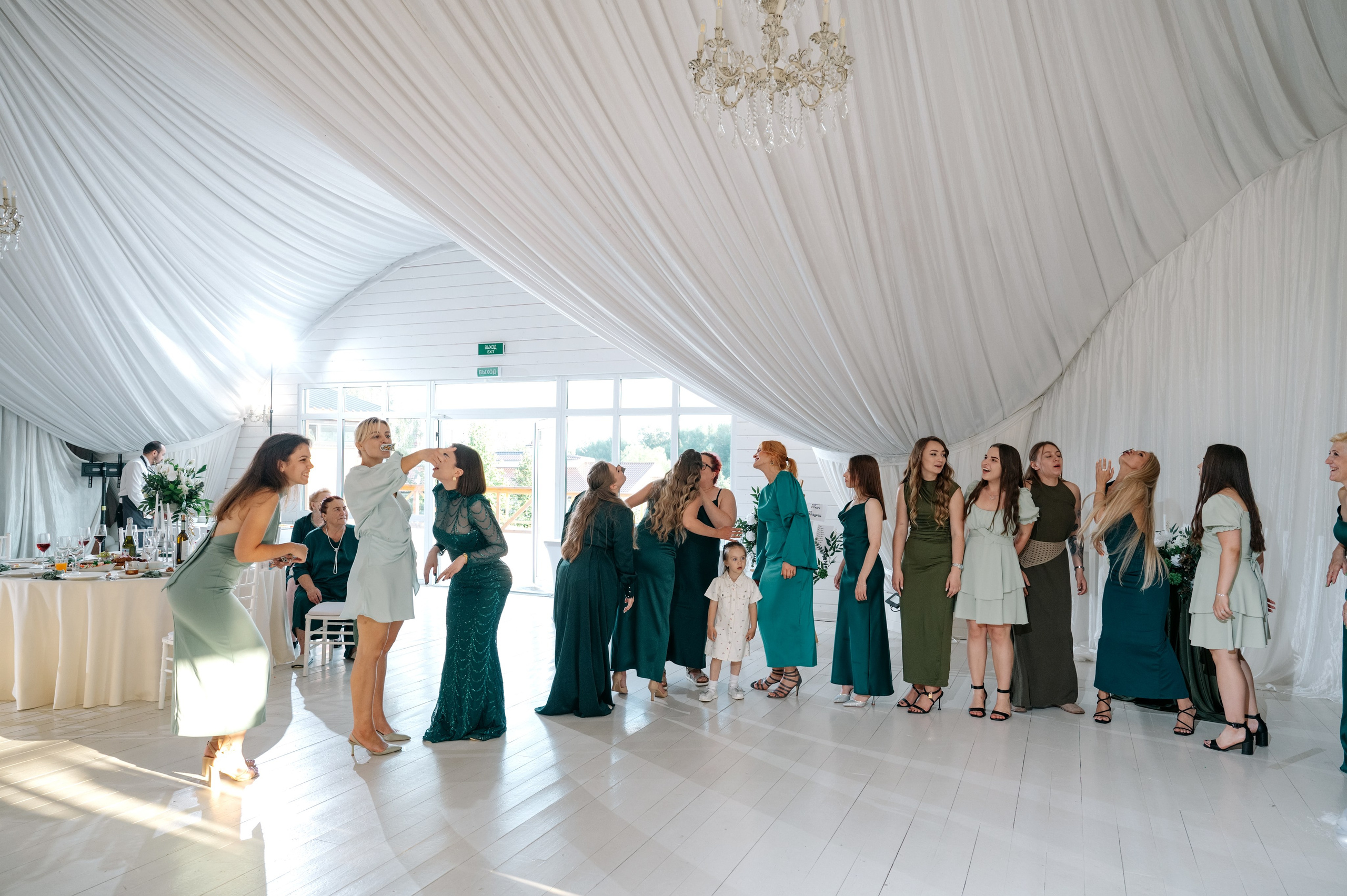 Свадьба в Гребнево в Трубецком. Свадебный и семейный фотограф Виктория Носачёва. Щелково, Москва и МО