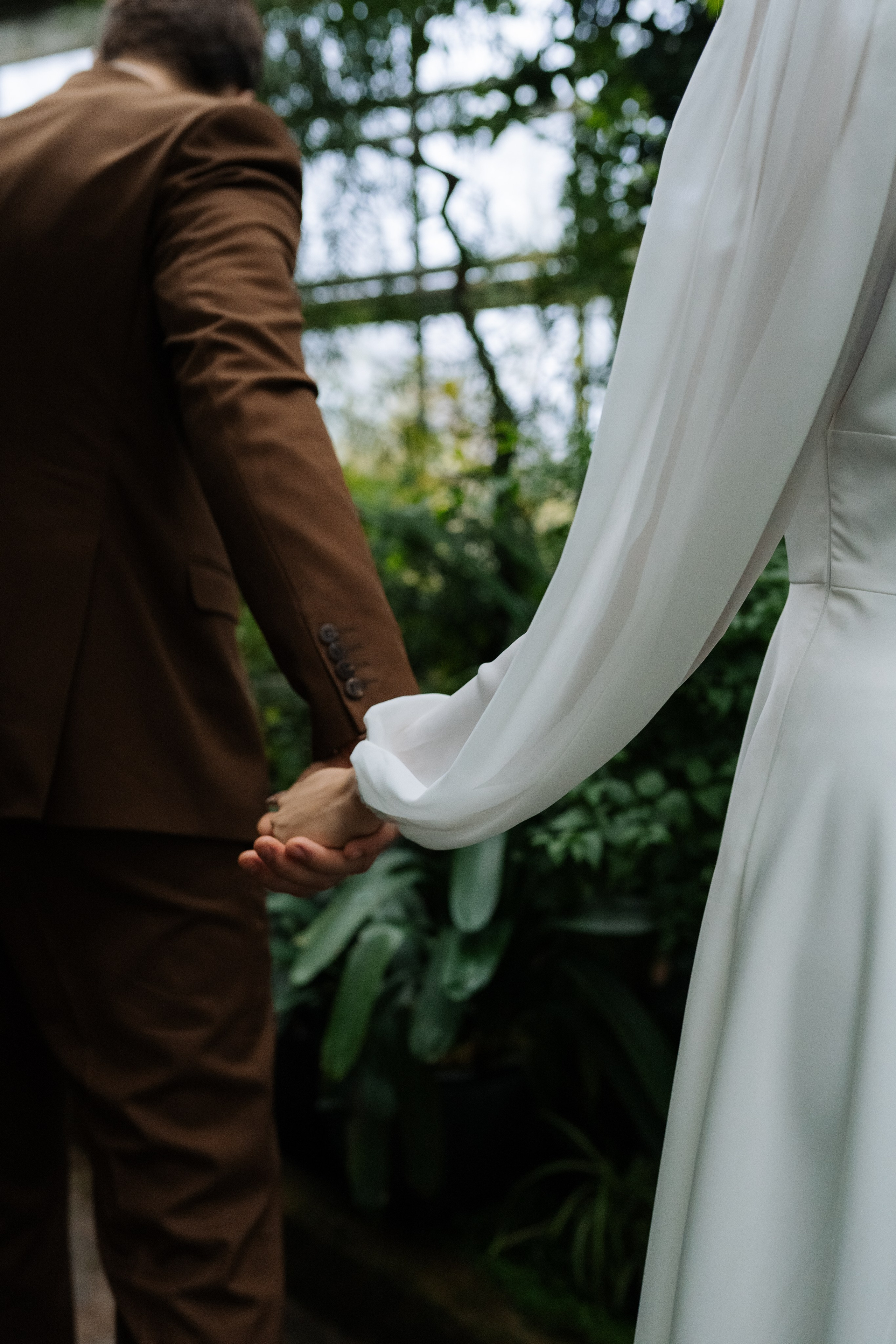 Свадебная фотосессия в оранжерее, Москва. Свадебный фотограф в Москве Анна Полушина