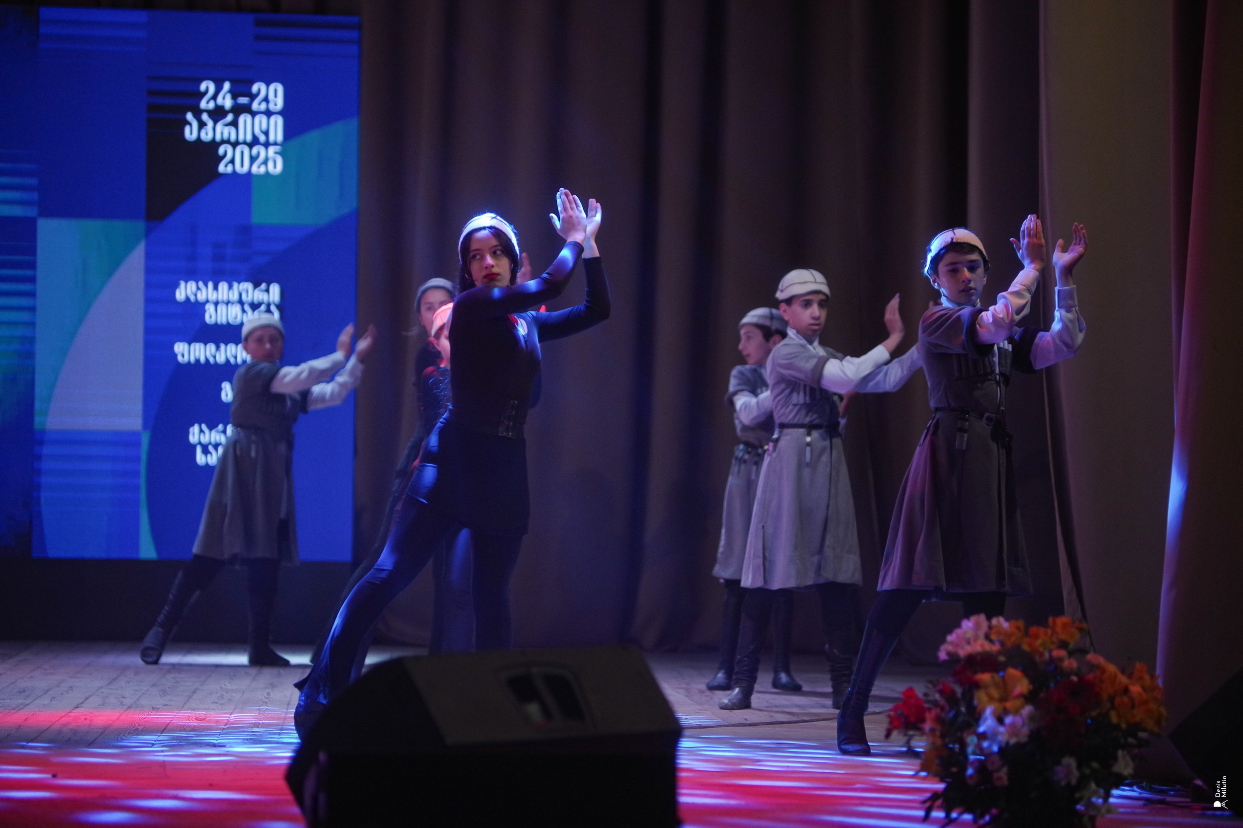 Танцы в Хоби. Портретный фотограф Денис Милютин